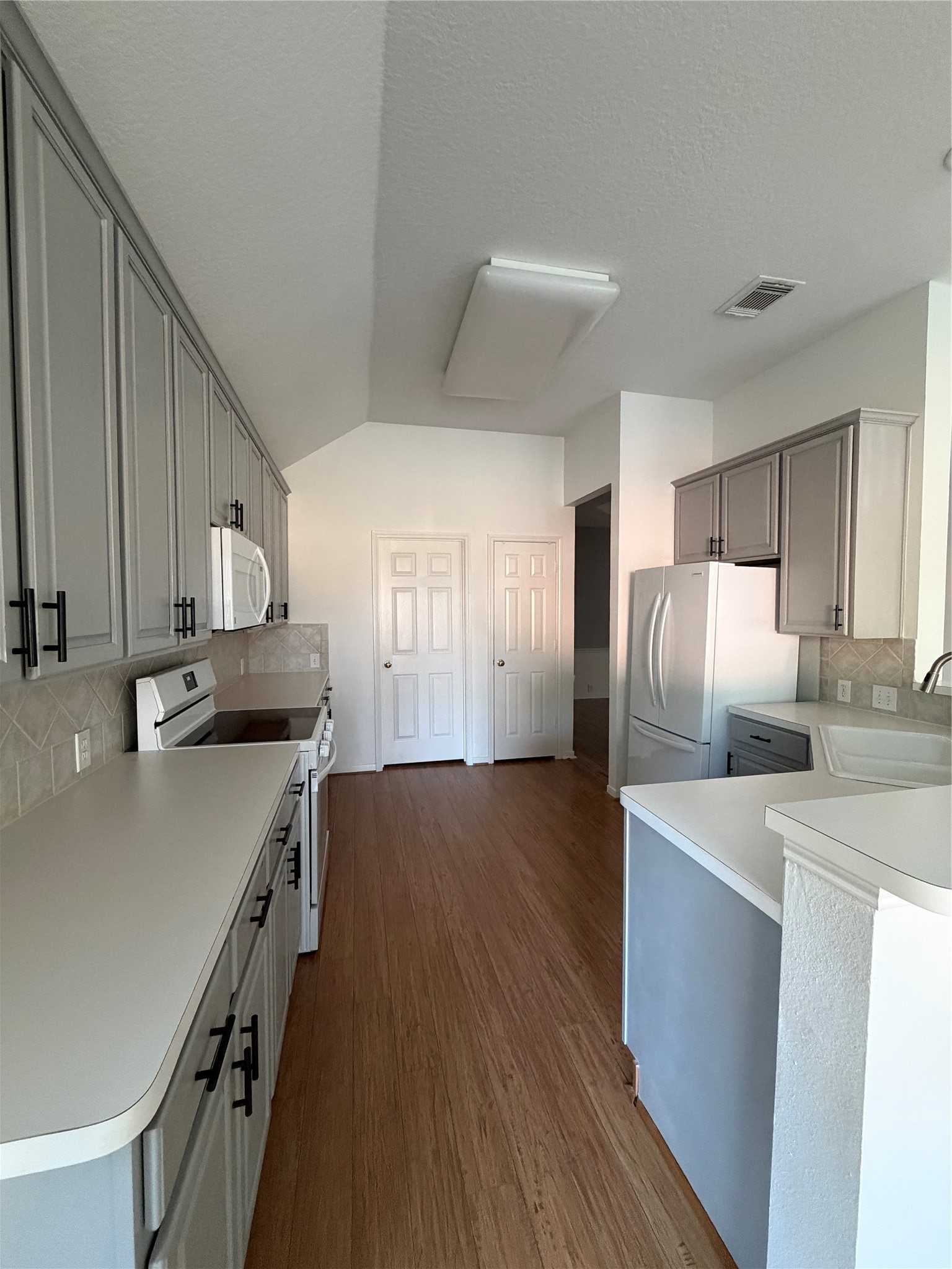 19026 Northcanyon Drive Property Photo 7