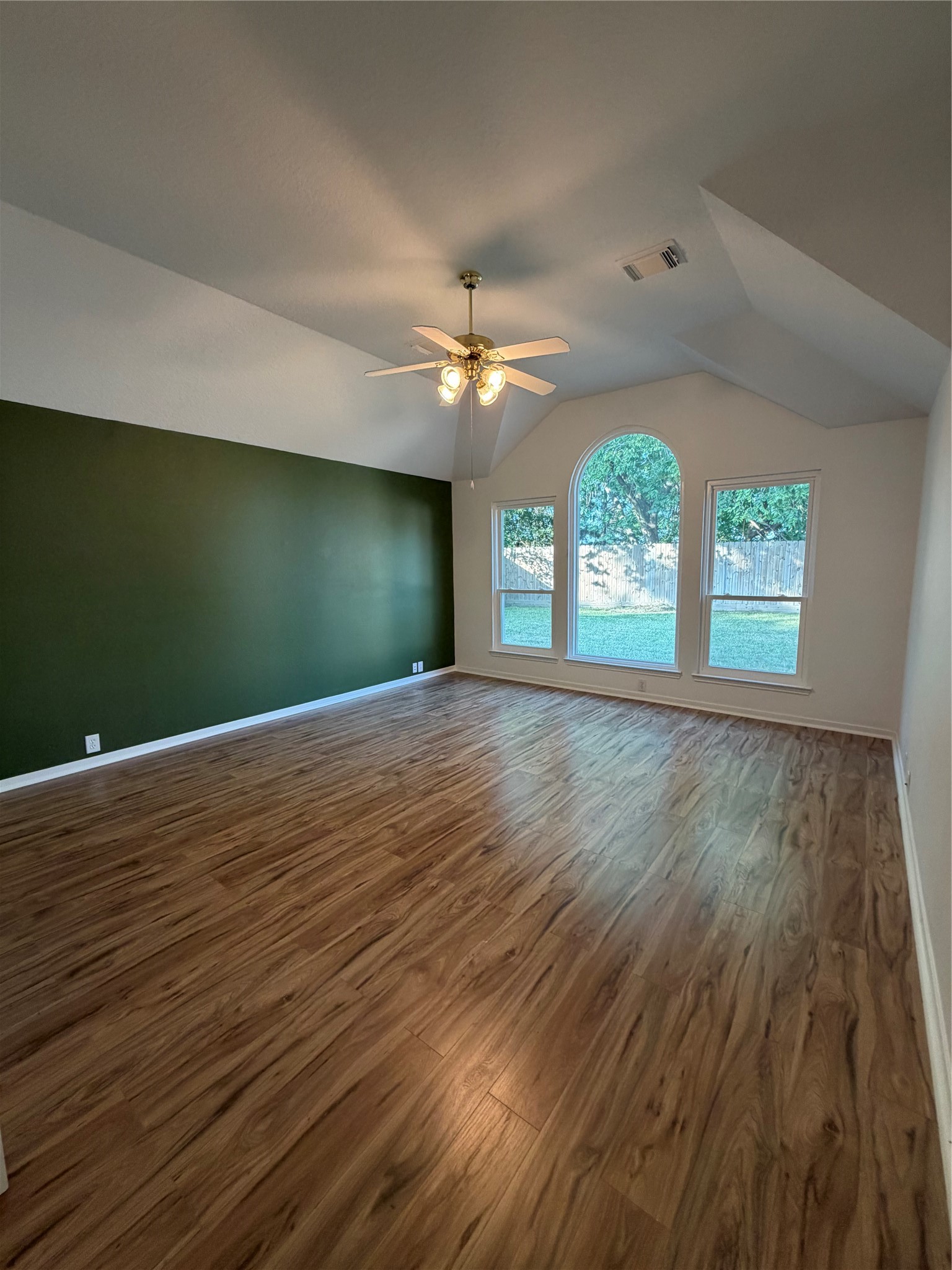 19026 Northcanyon Drive Property Photo 10