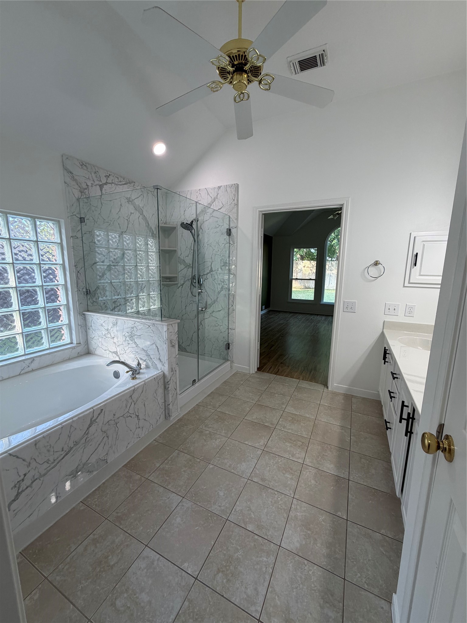 19026 Northcanyon Drive Property Photo 13
