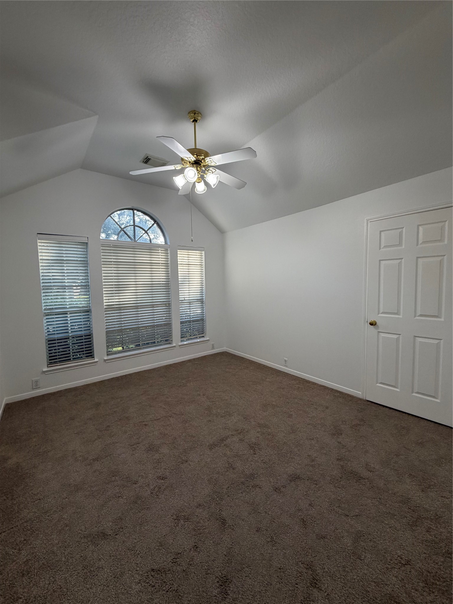 19026 Northcanyon Drive Property Photo 17