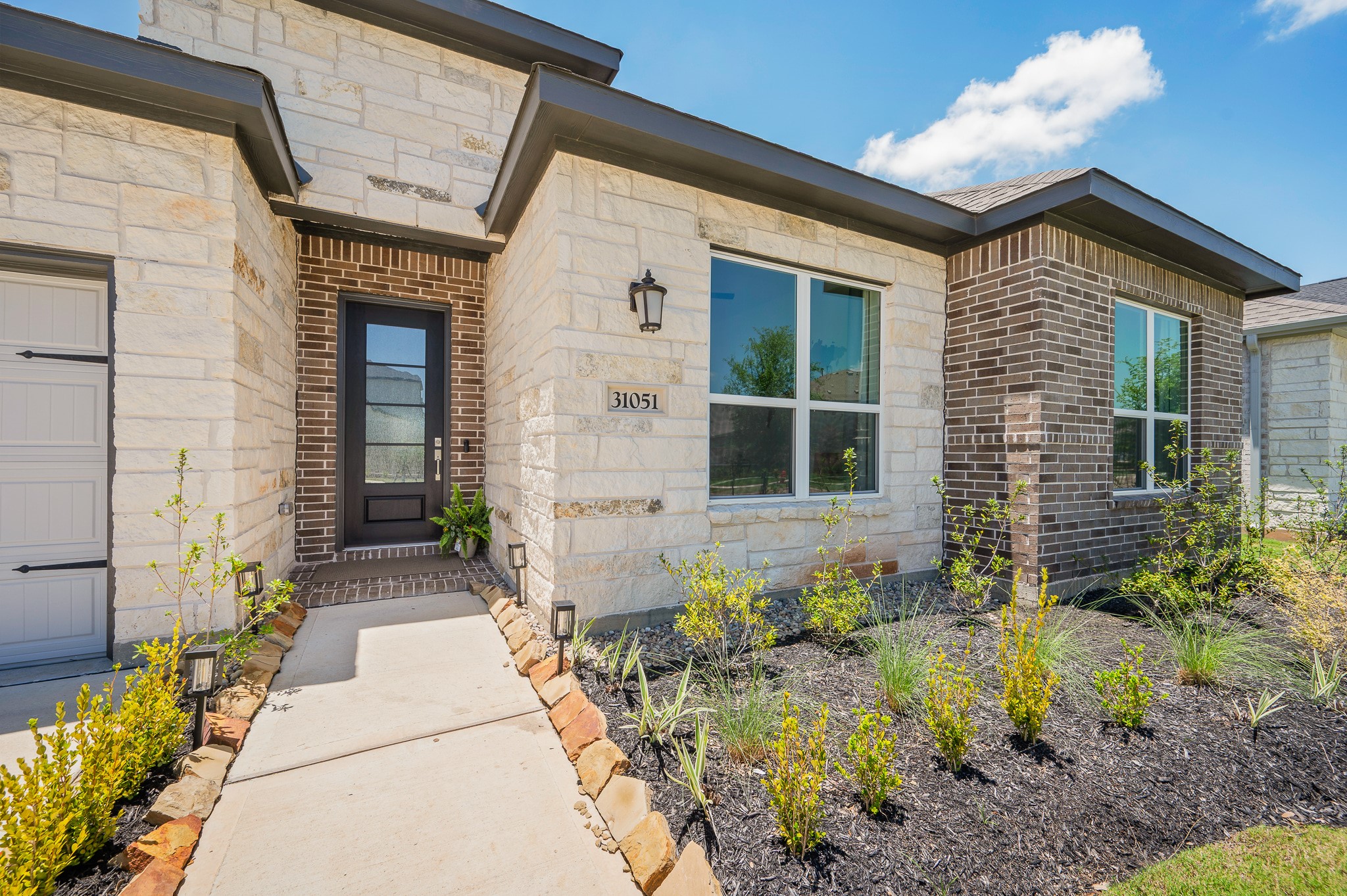 31051 Sun Valley Drive Property Photo 4