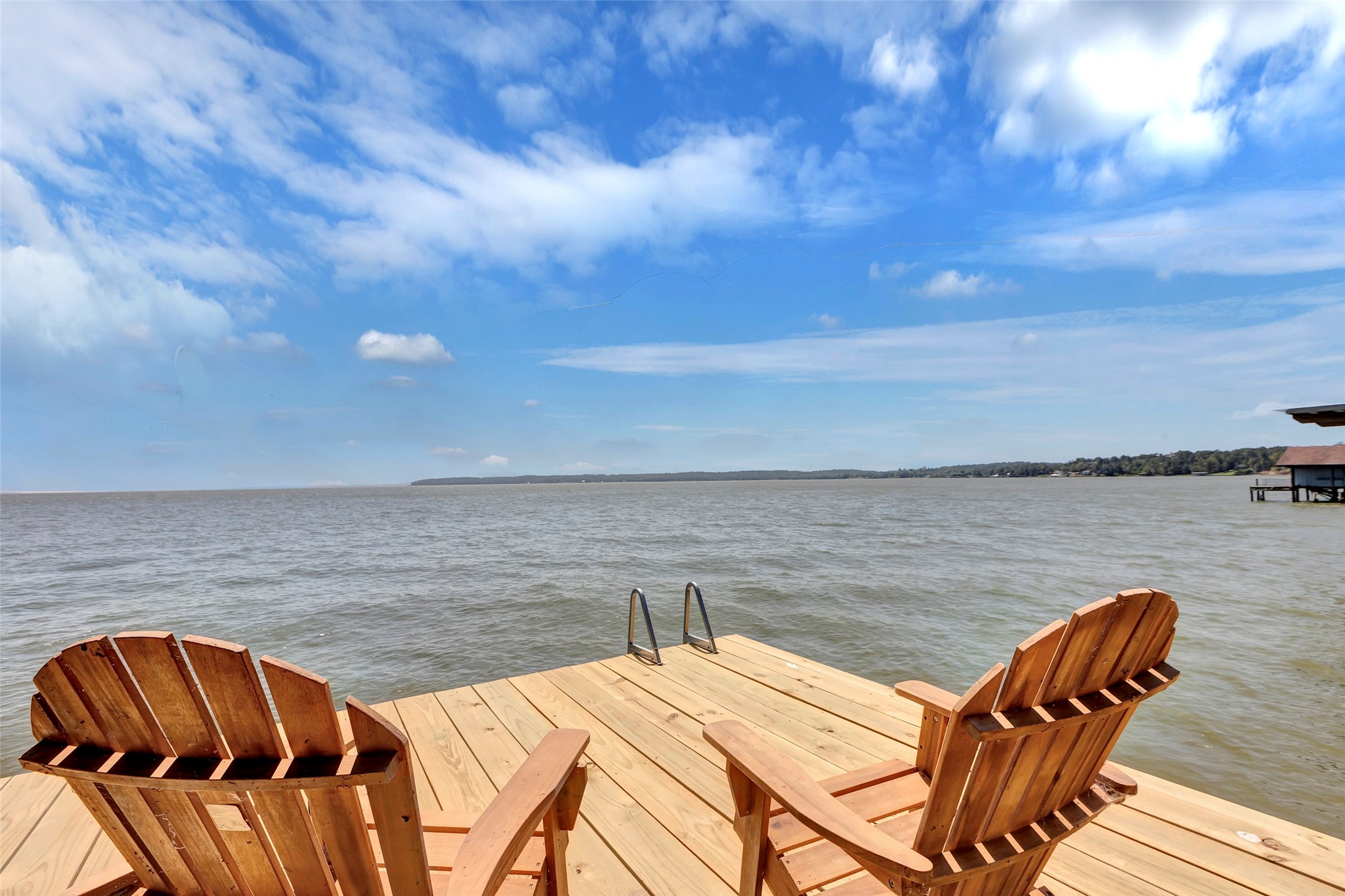 354 Edgewater Way Property Photo