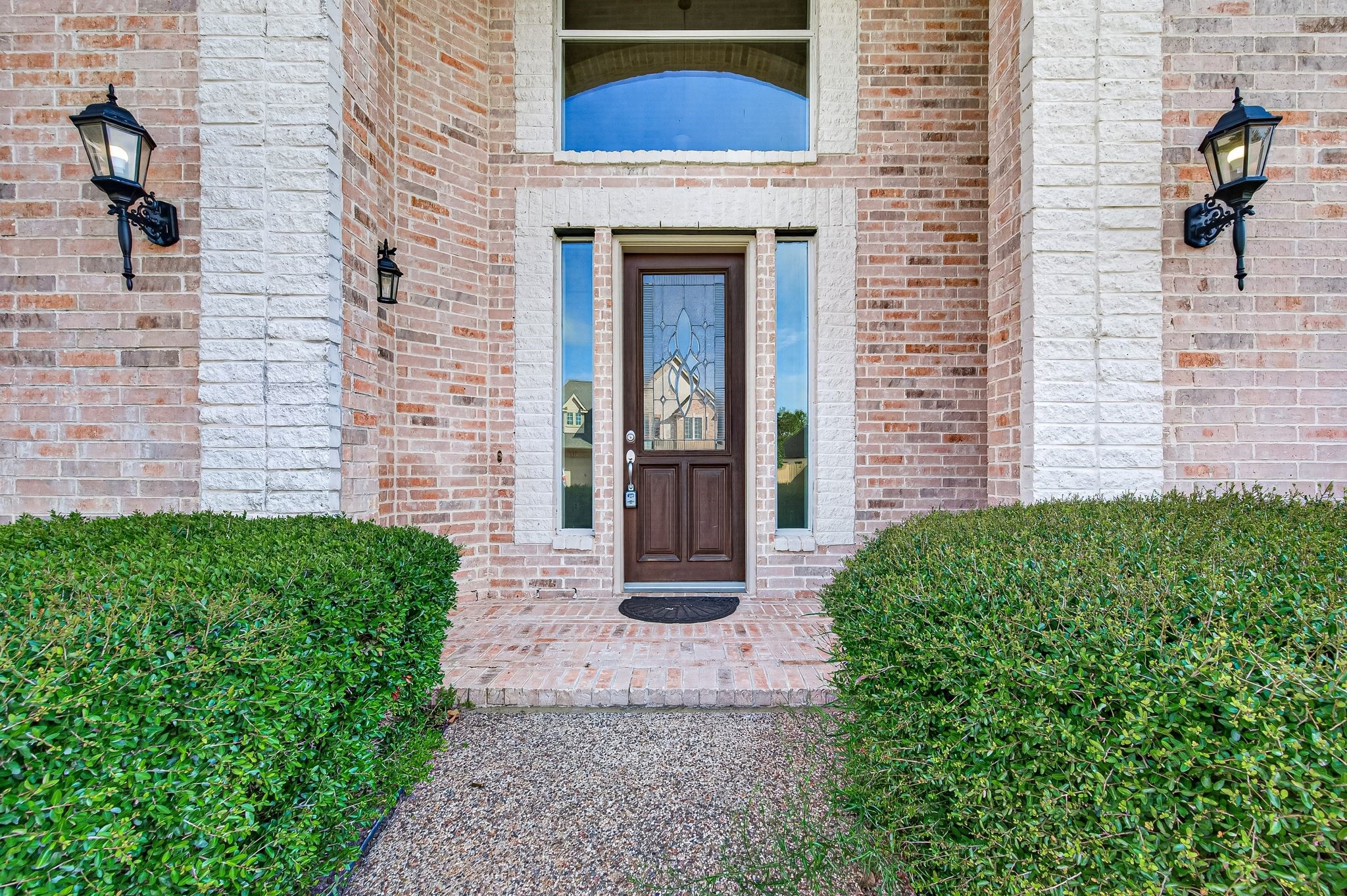 2227 Vinemead Court Property Photo 8