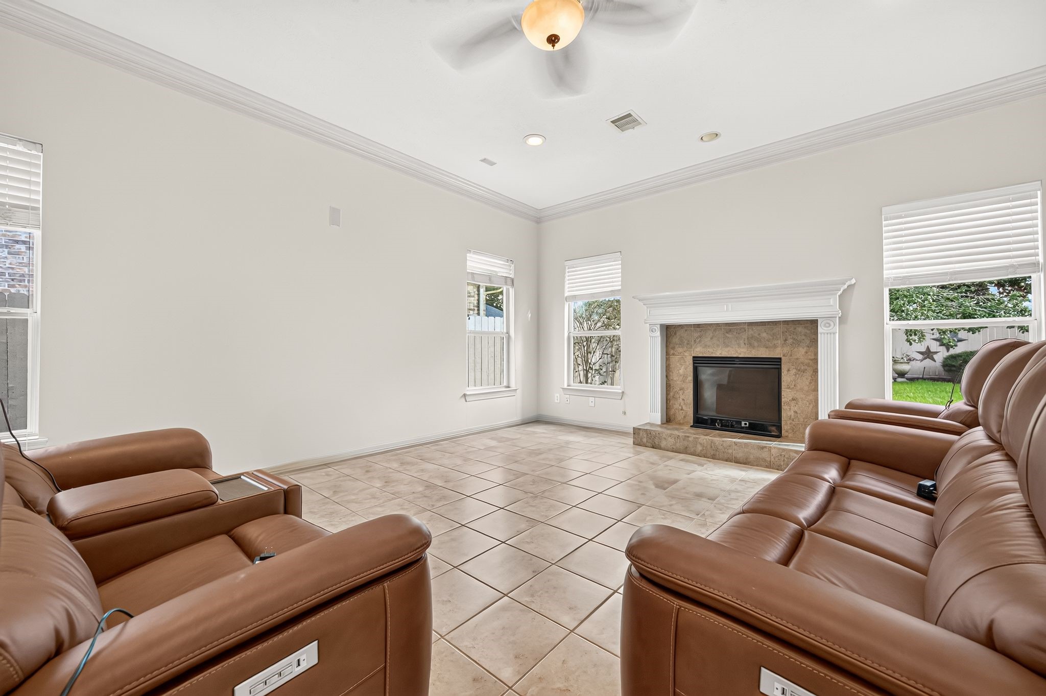 2227 Vinemead Court Property Photo 24