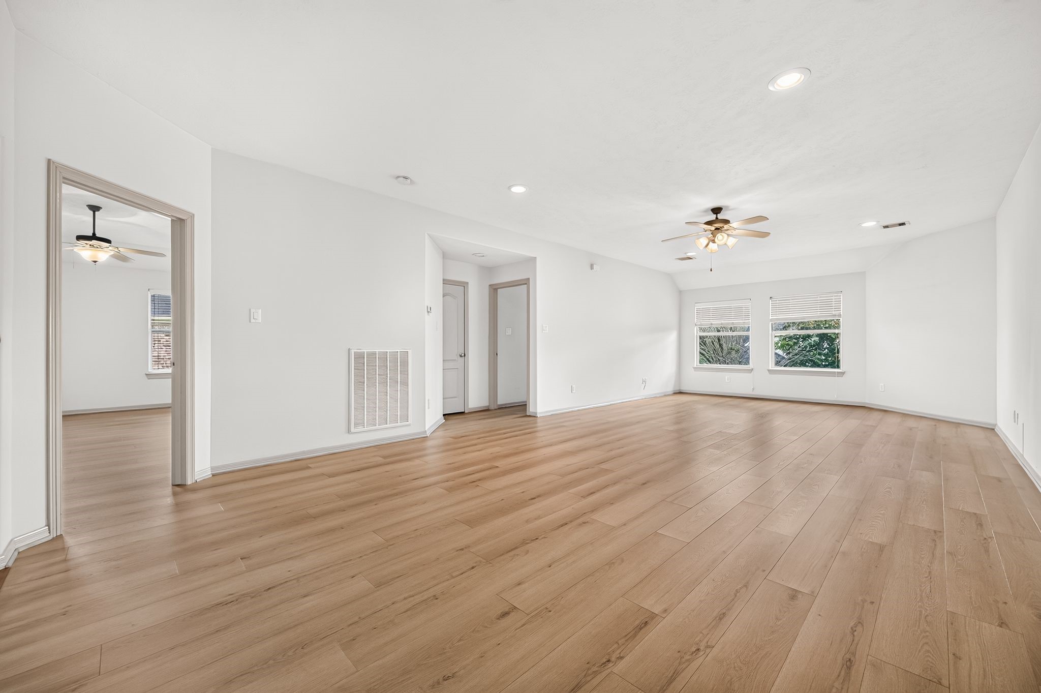 2227 Vinemead Court Property Photo 34