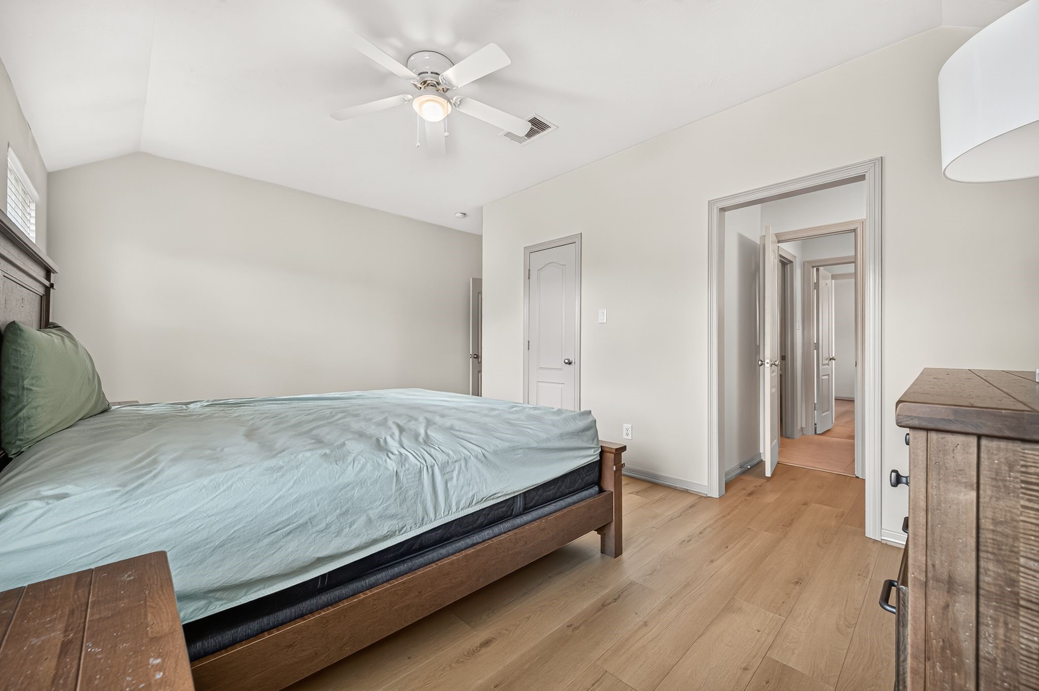 2227 Vinemead Court Property Photo 36