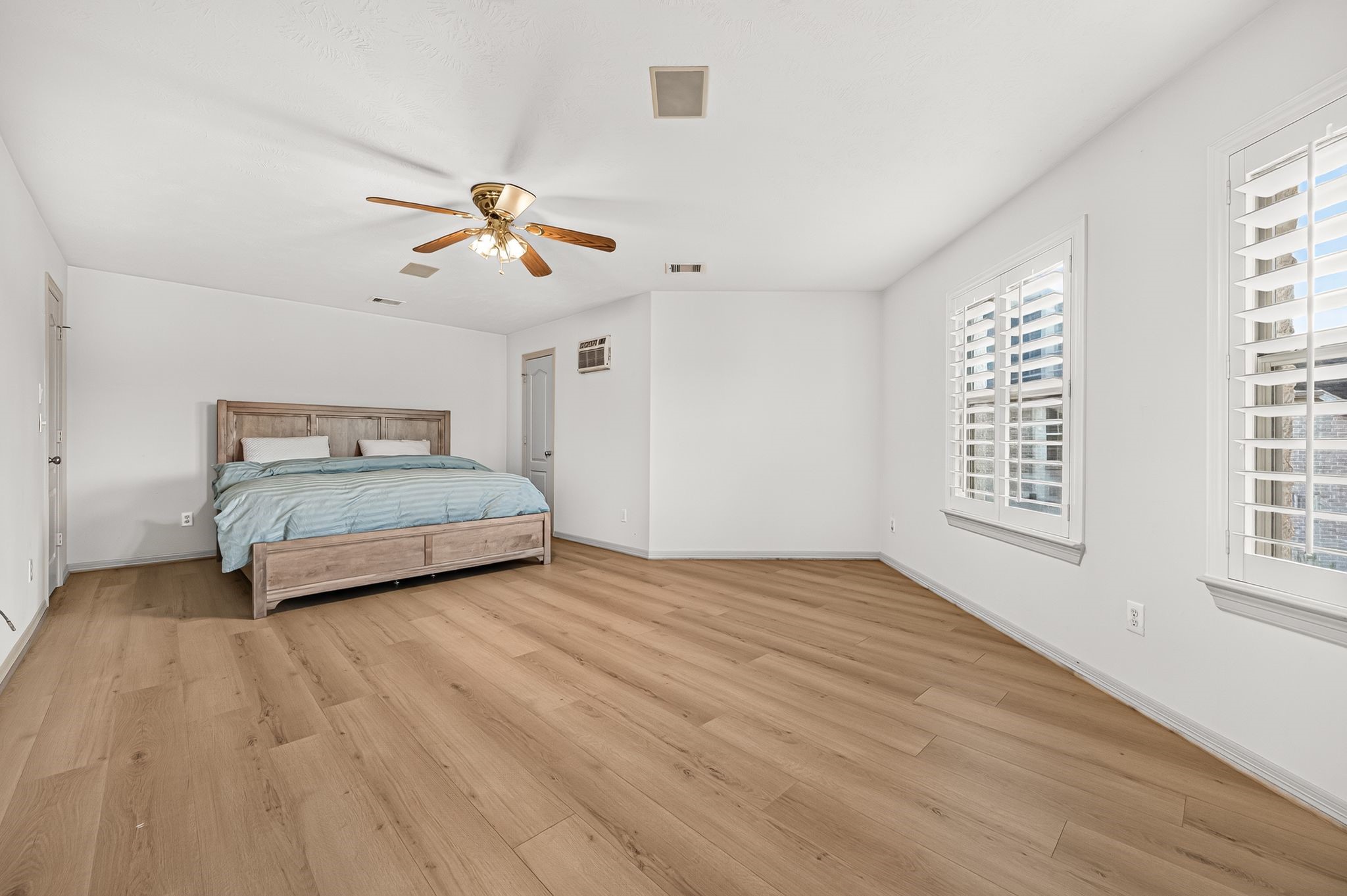2227 Vinemead Court Property Photo 39