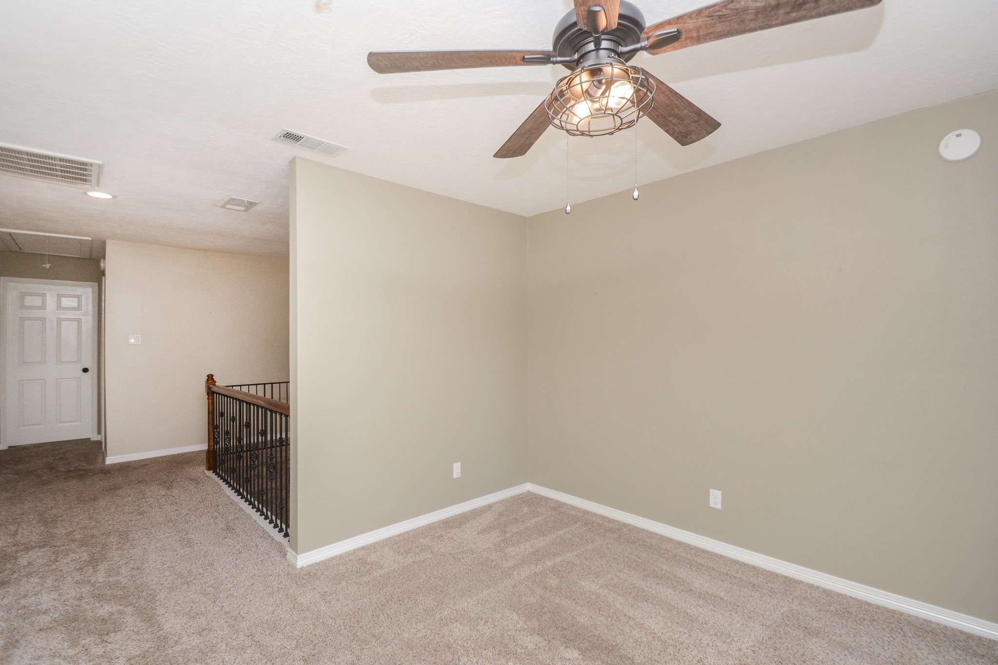 12518 Dolgo Drive Property Photo 14