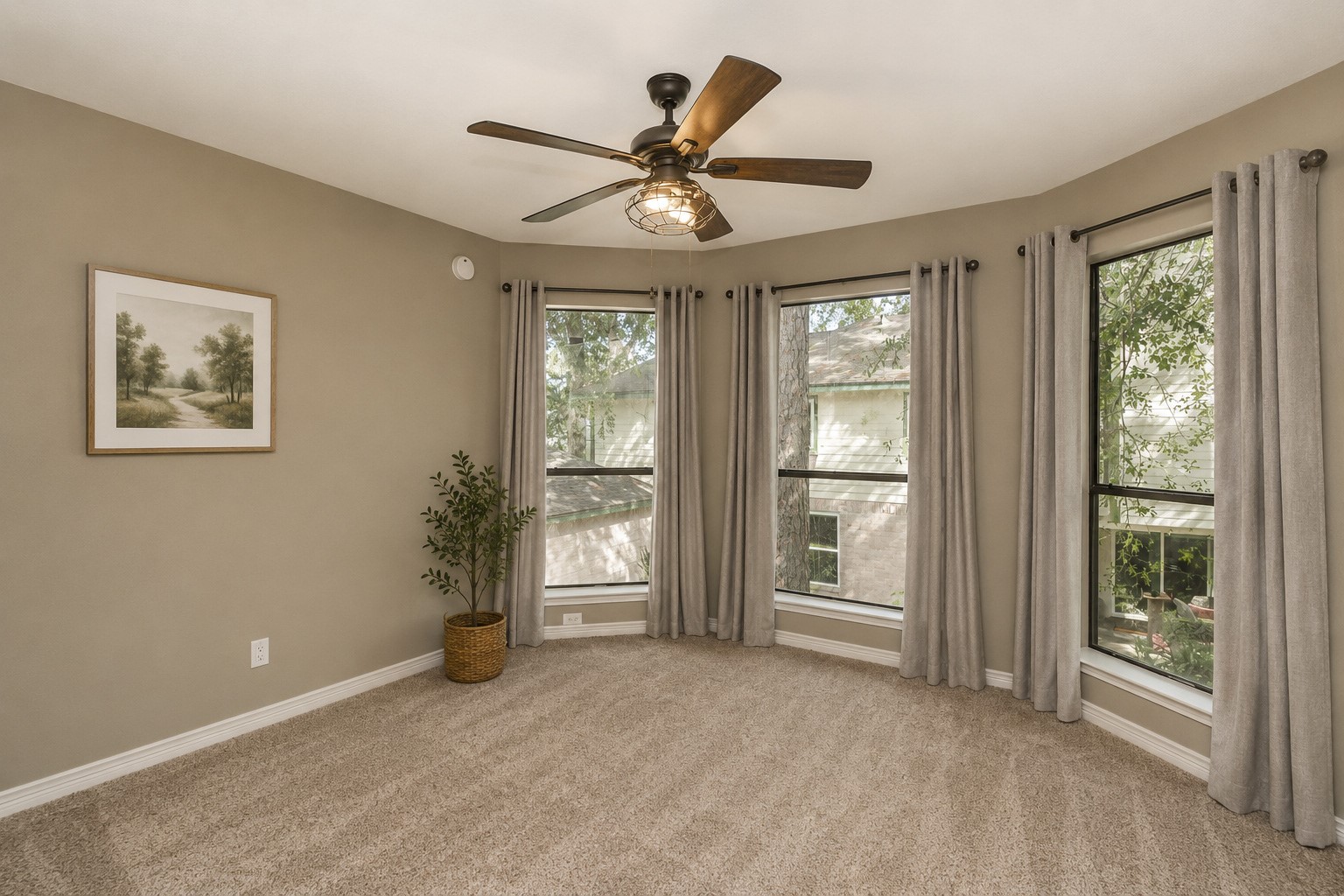 12518 Dolgo Drive Property Photo 16