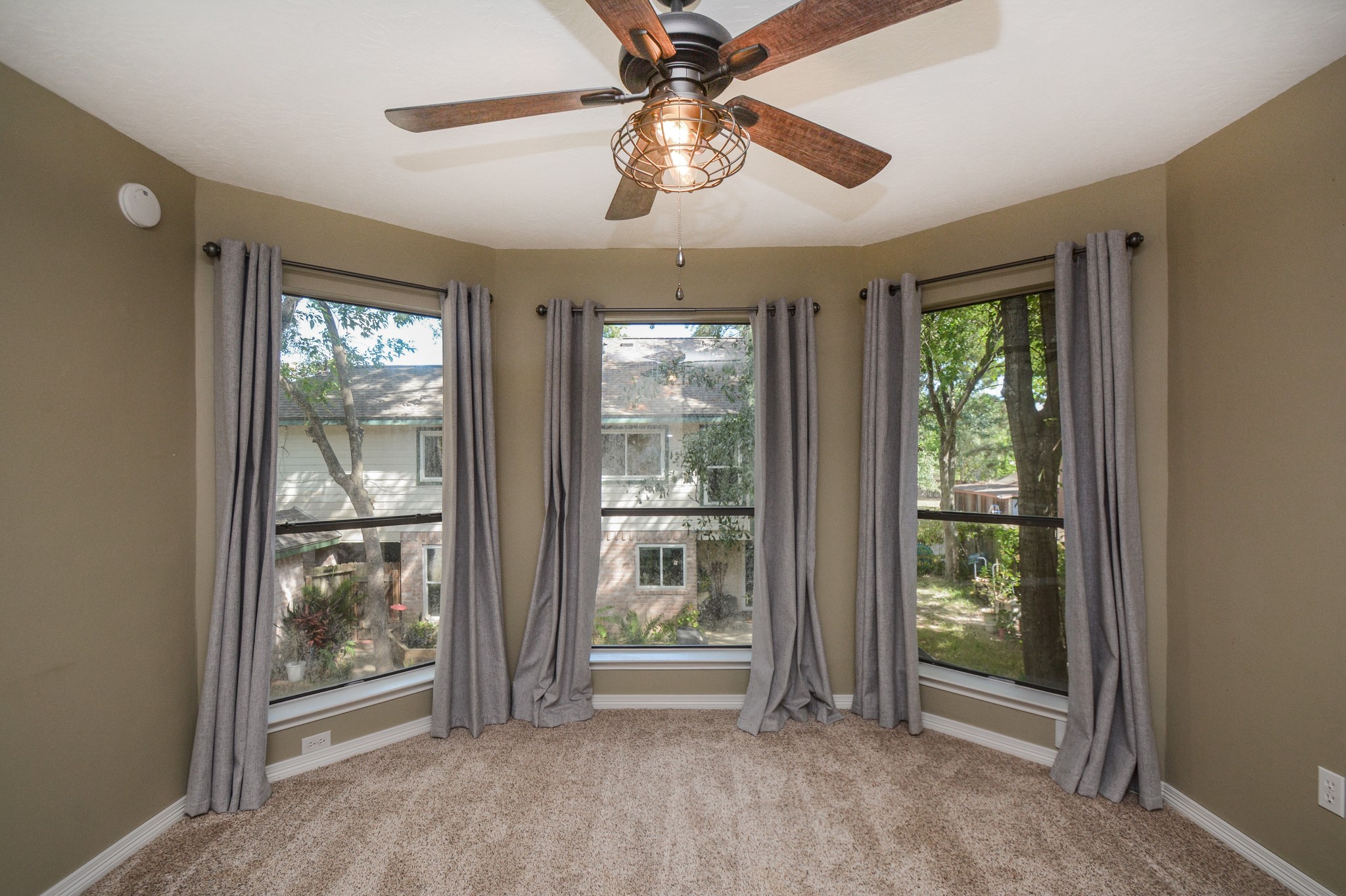 12518 Dolgo Drive Property Photo 17