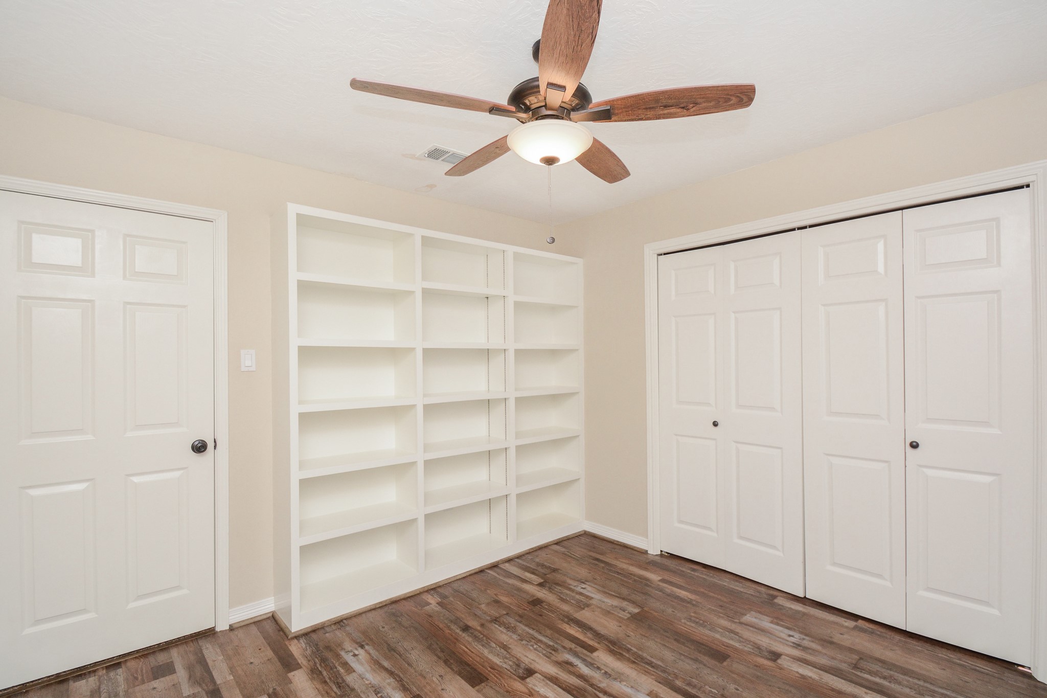 12518 Dolgo Drive Property Photo 20