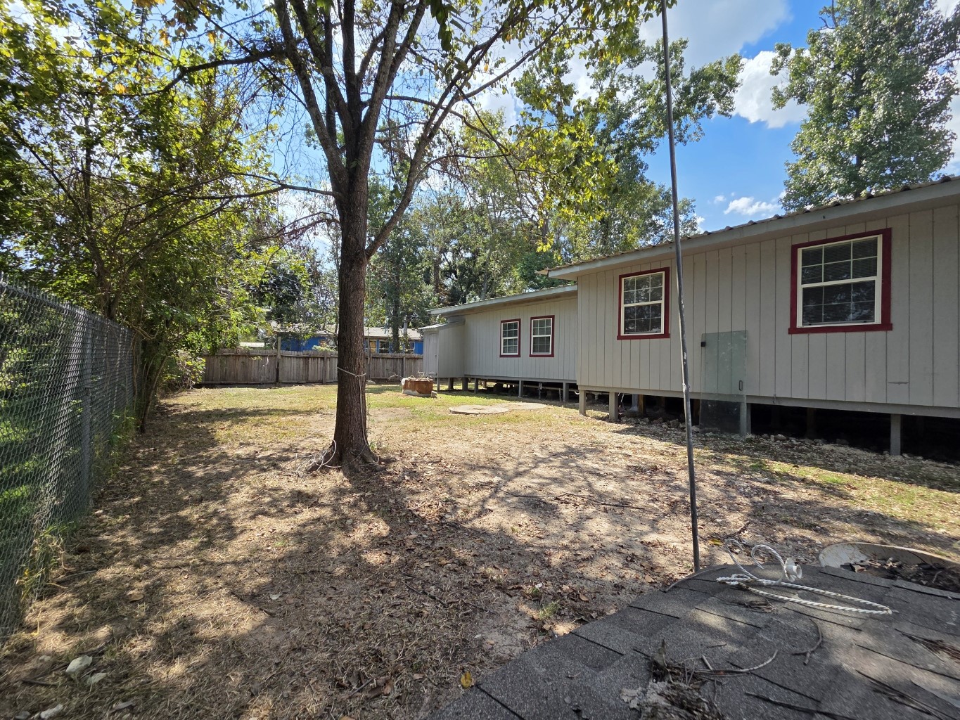 22884 Oakmont Drive Property Photo 5