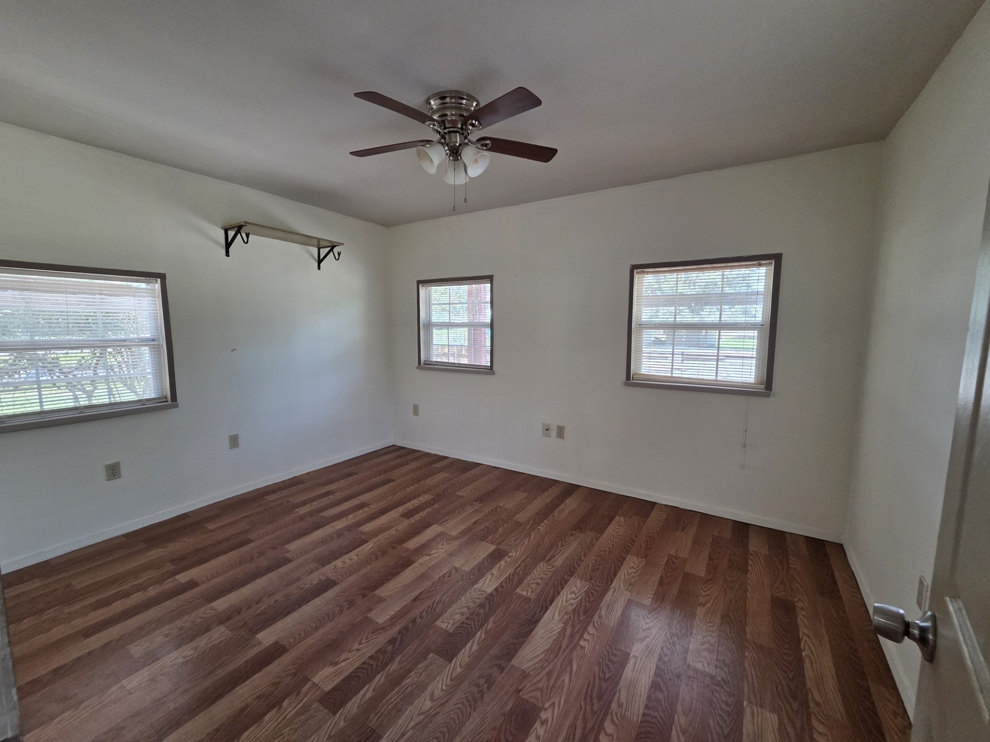22884 Oakmont Drive Property Photo 12