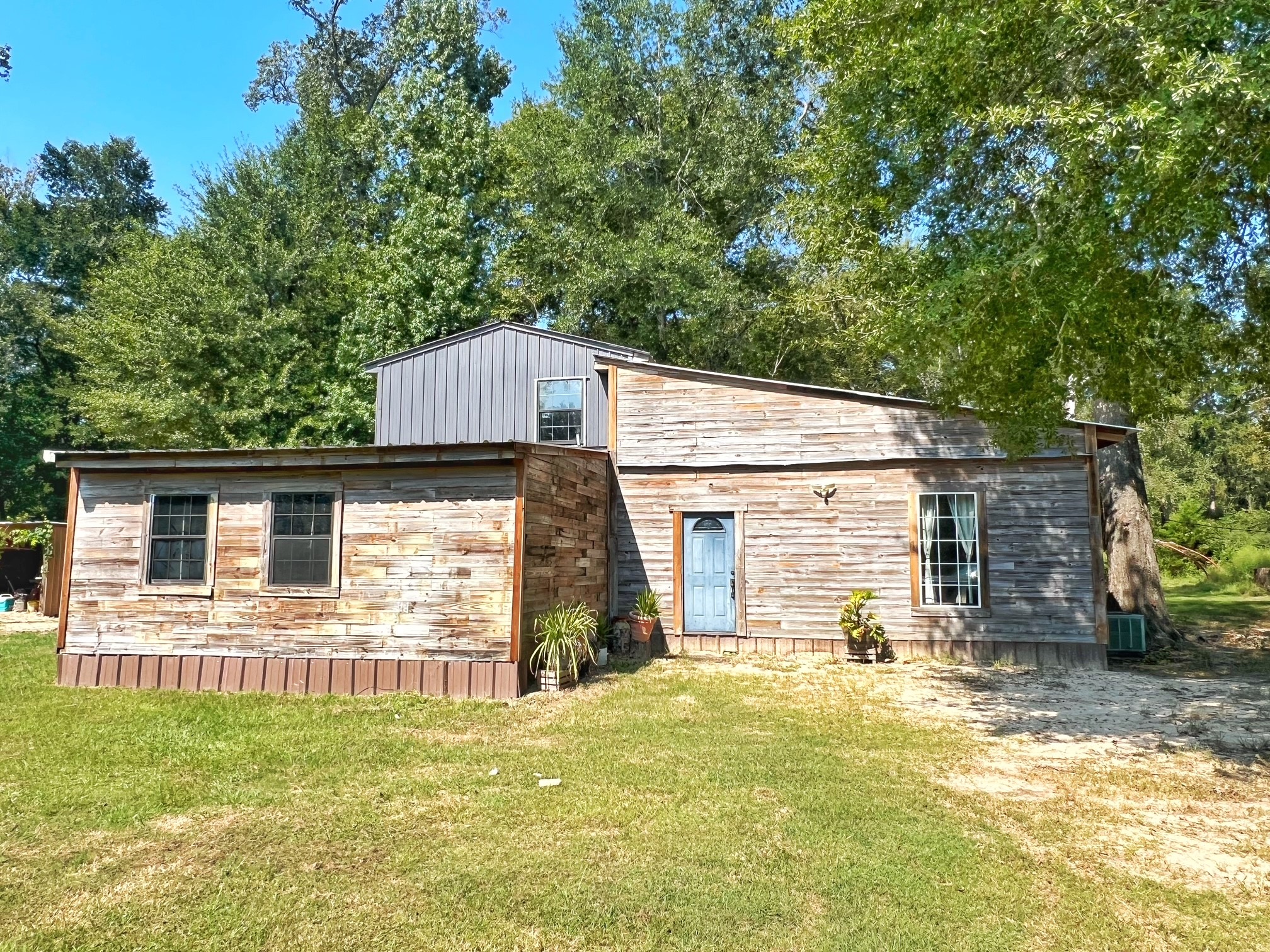 2599 Cr 131 Property Photo 1