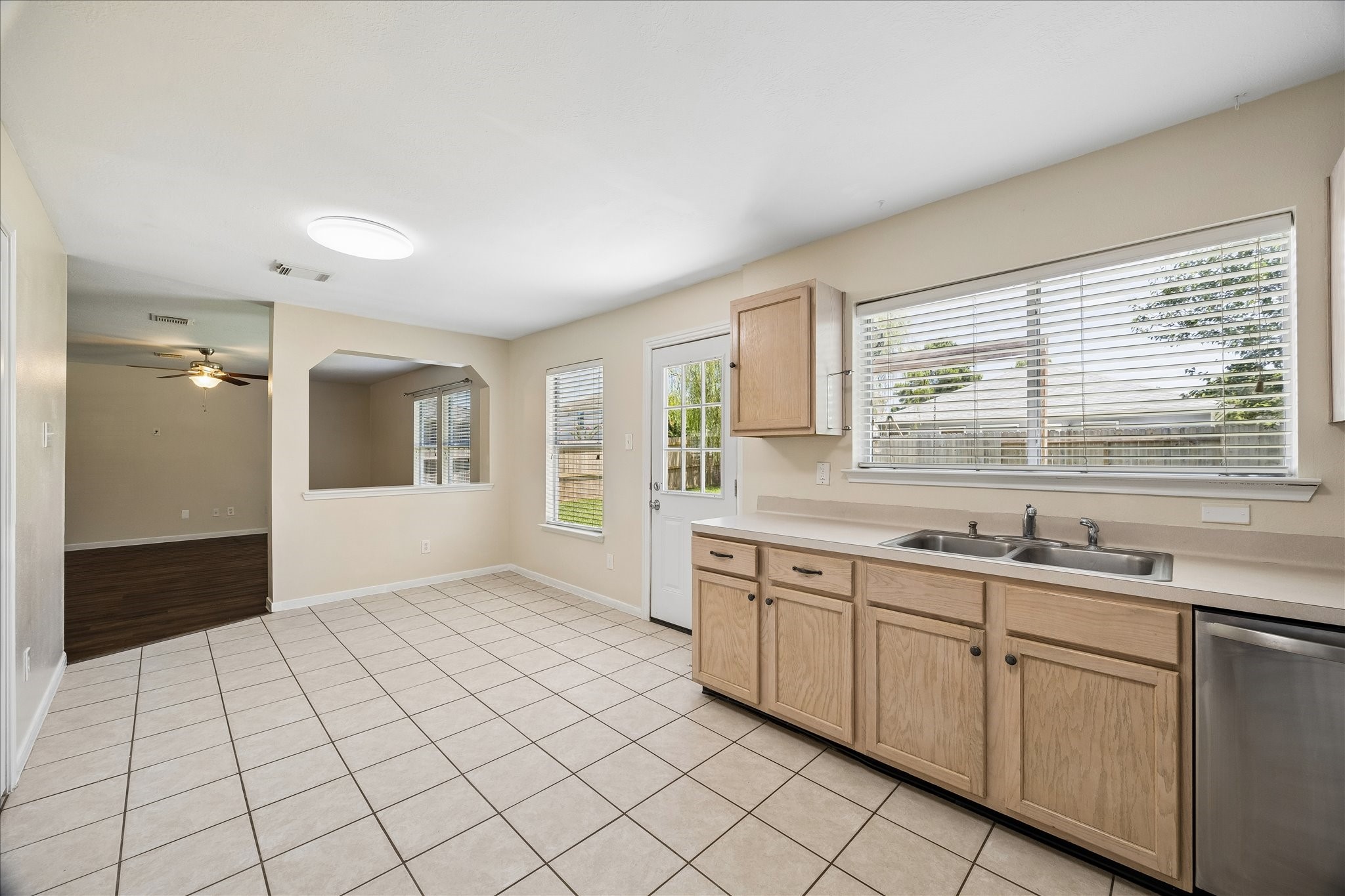 21914 Willow Downs Drive Property Photo 5