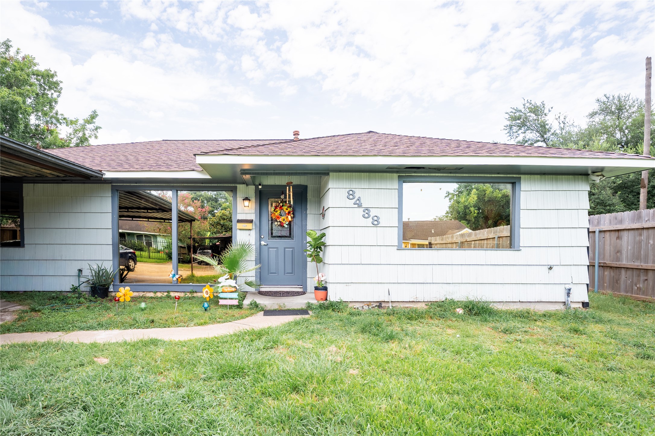 8438 Sonneville Drive Property Photo 1