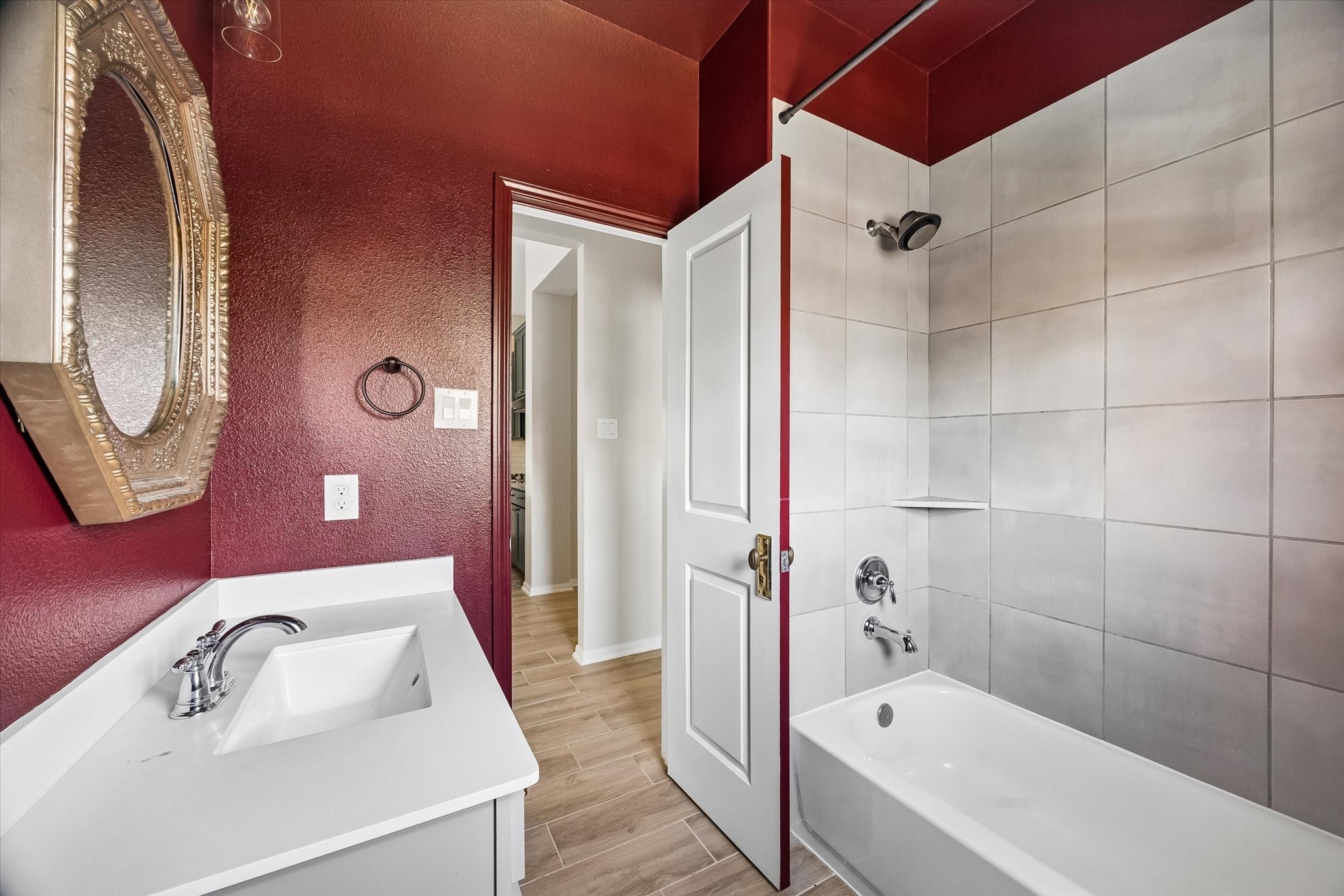 3738 Amoroso Drive Property Photo 8