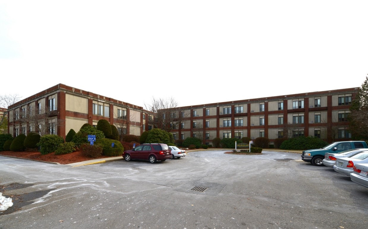 54 Haverhill St Property Photo 6