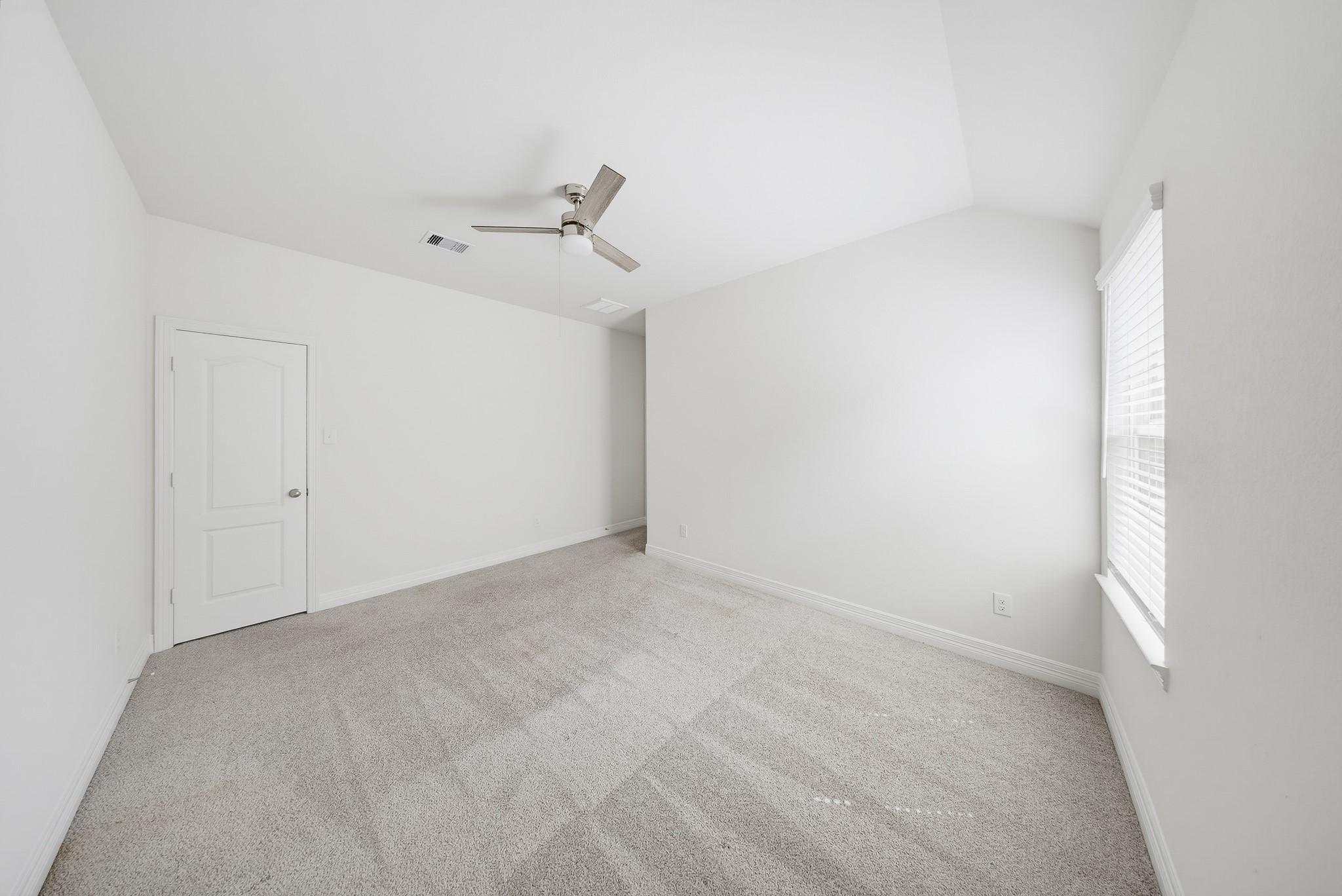 40615 Guillemont Lane Property Photo 16
