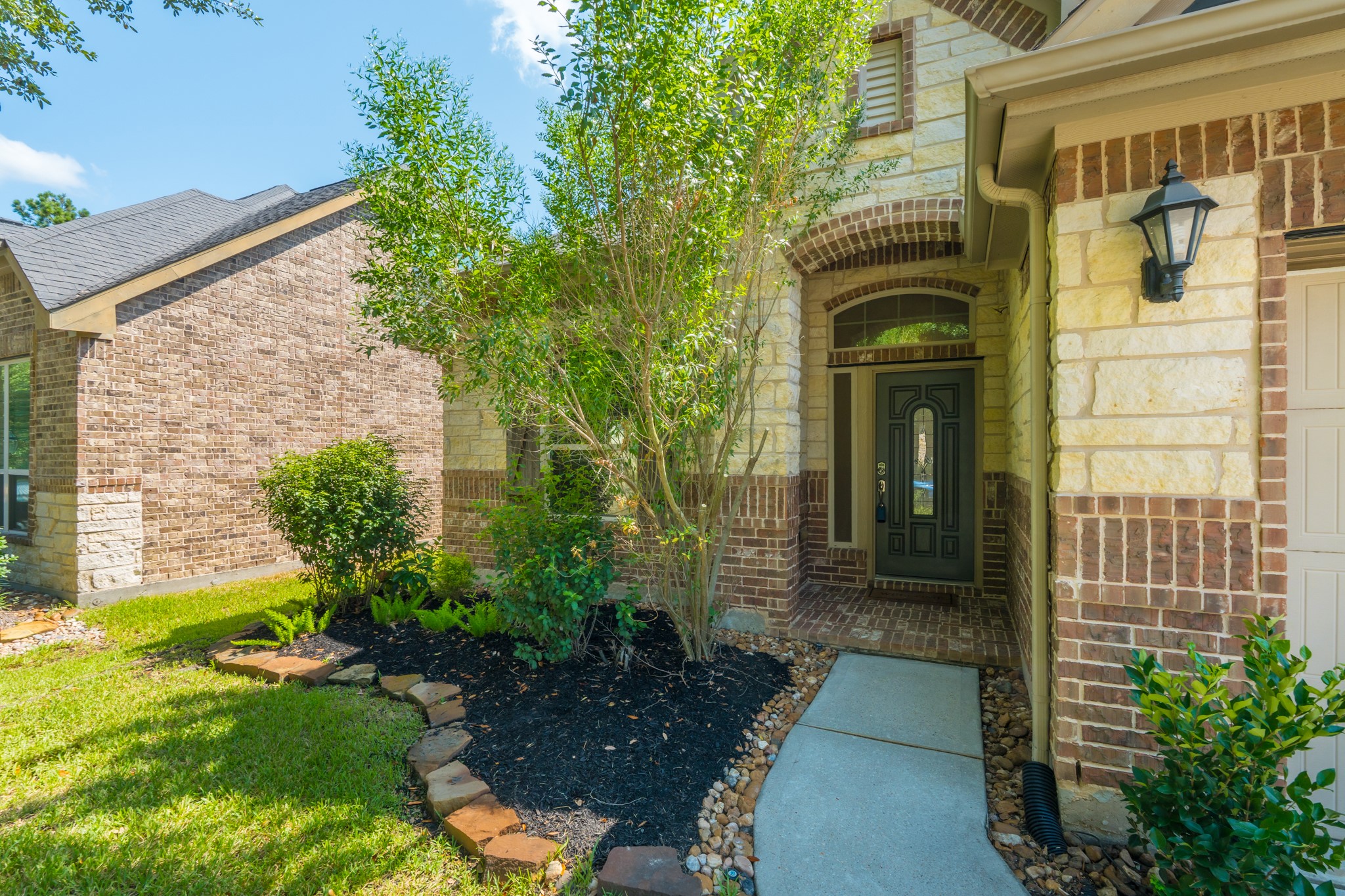 71 Sawbridge Circle Property Photo 3