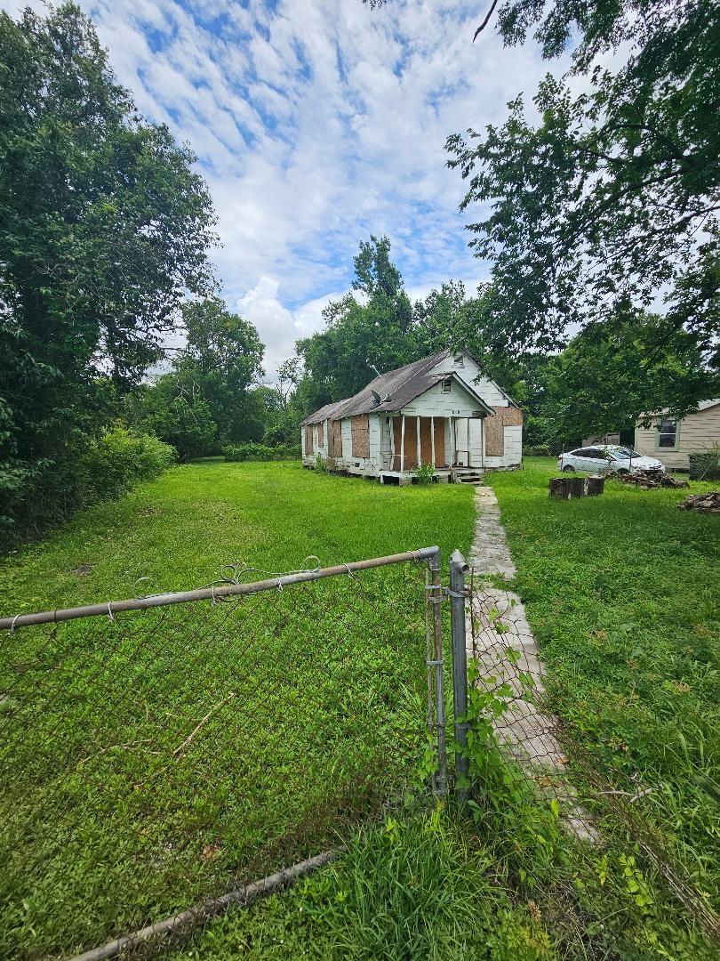 6718 Lockwood Drive, Houston Tx 77028 Property Photo 4