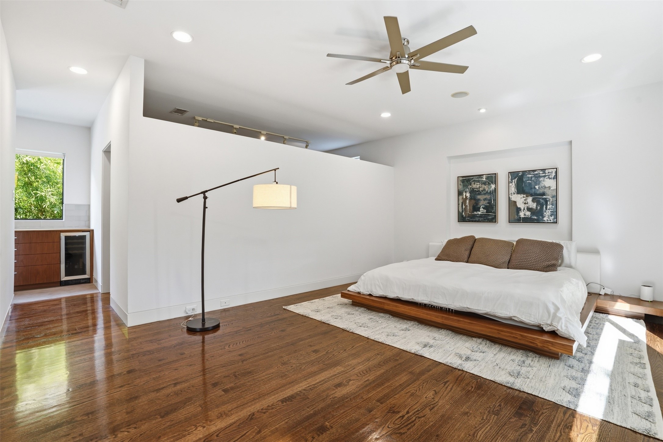 2412 Helena Street Property Photo 27