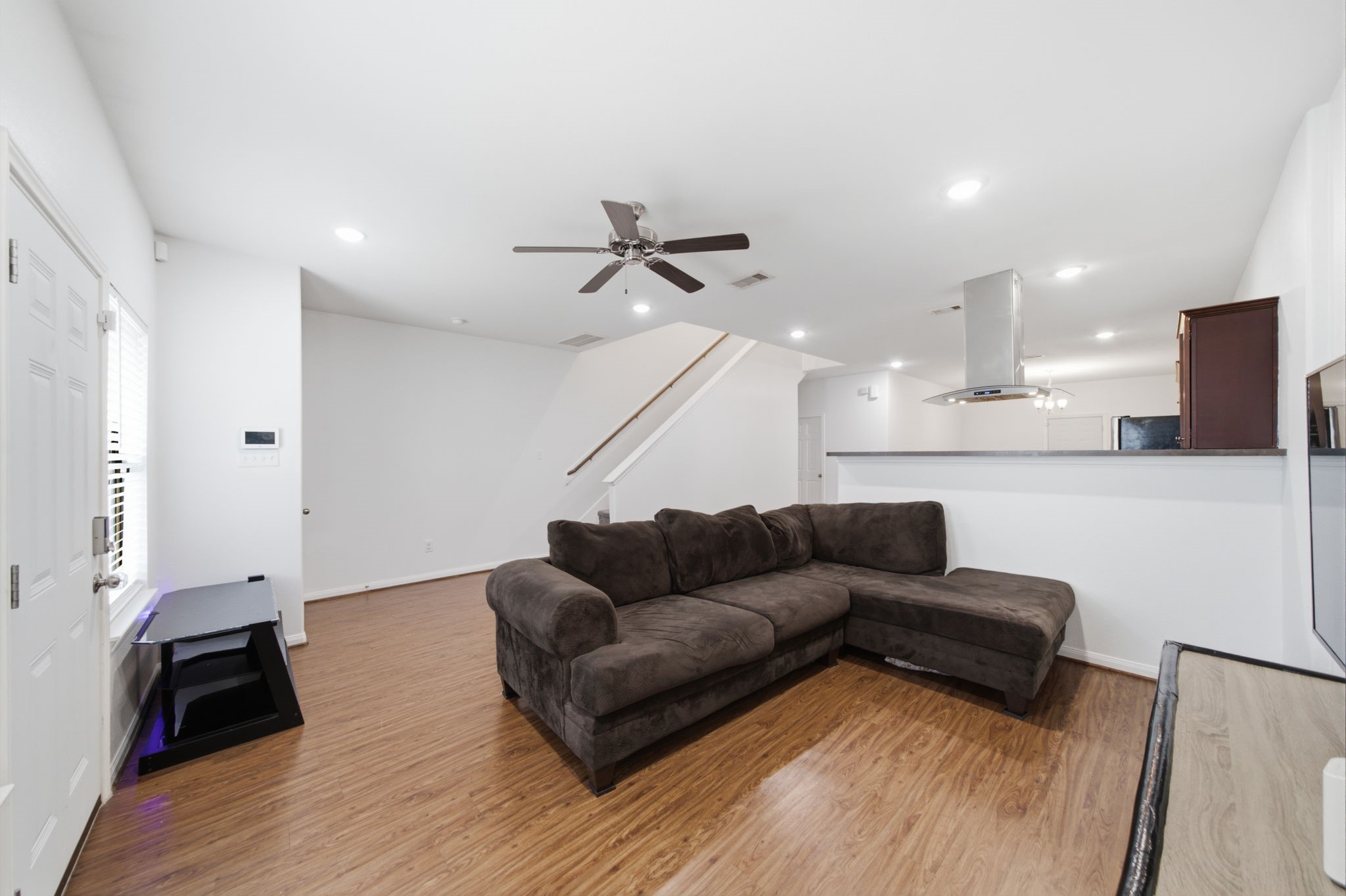 4528 Mayflower Street A/b Property Photo 3