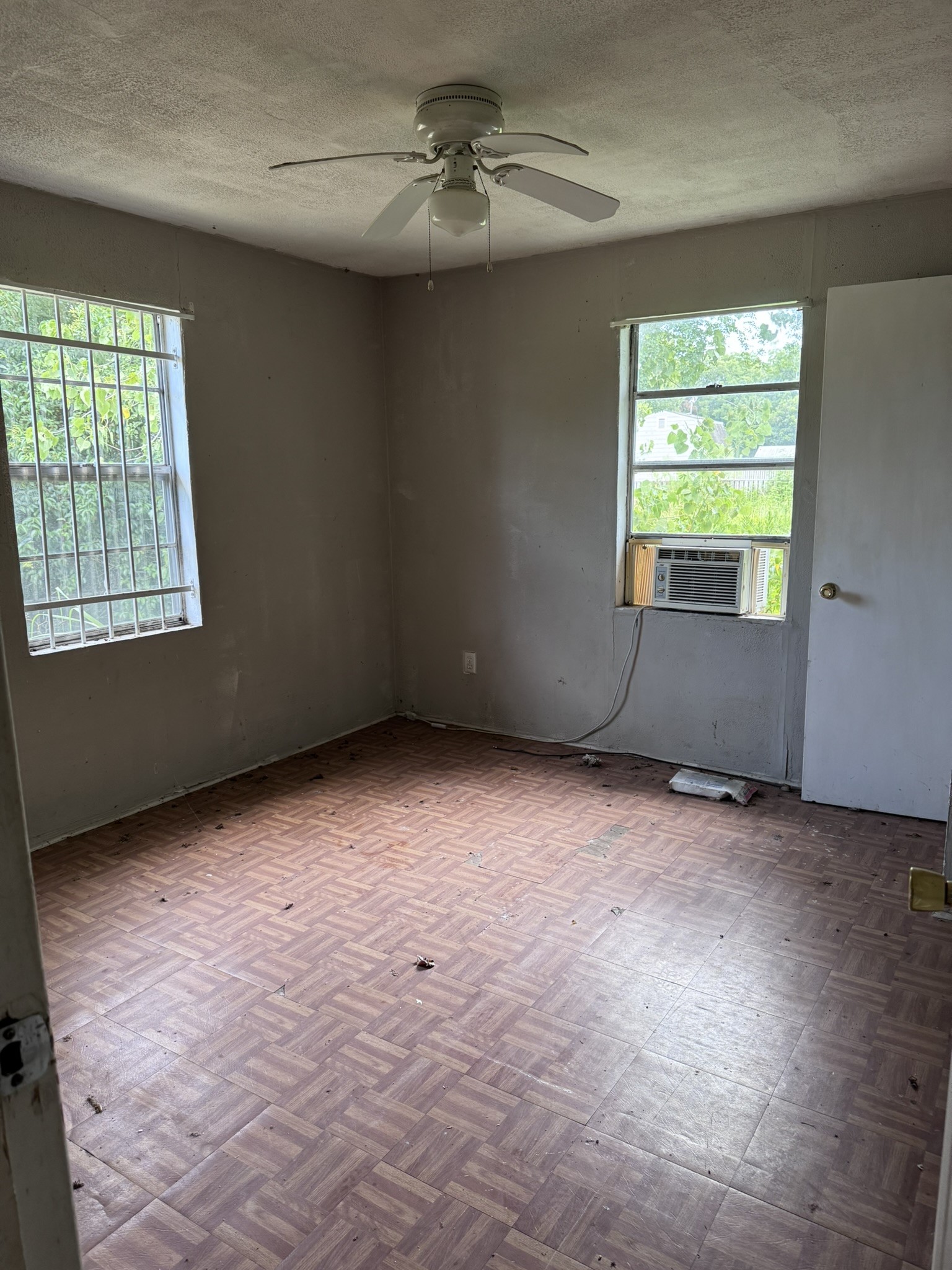 13015 Woody Road Property Photo 3