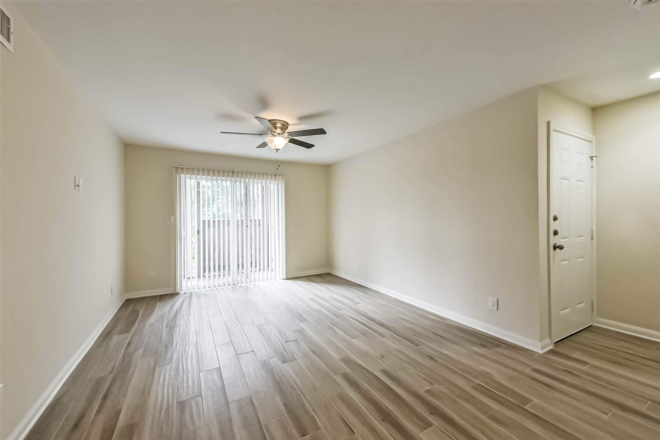 1860 White Oak Drive 245 Property Photo 10