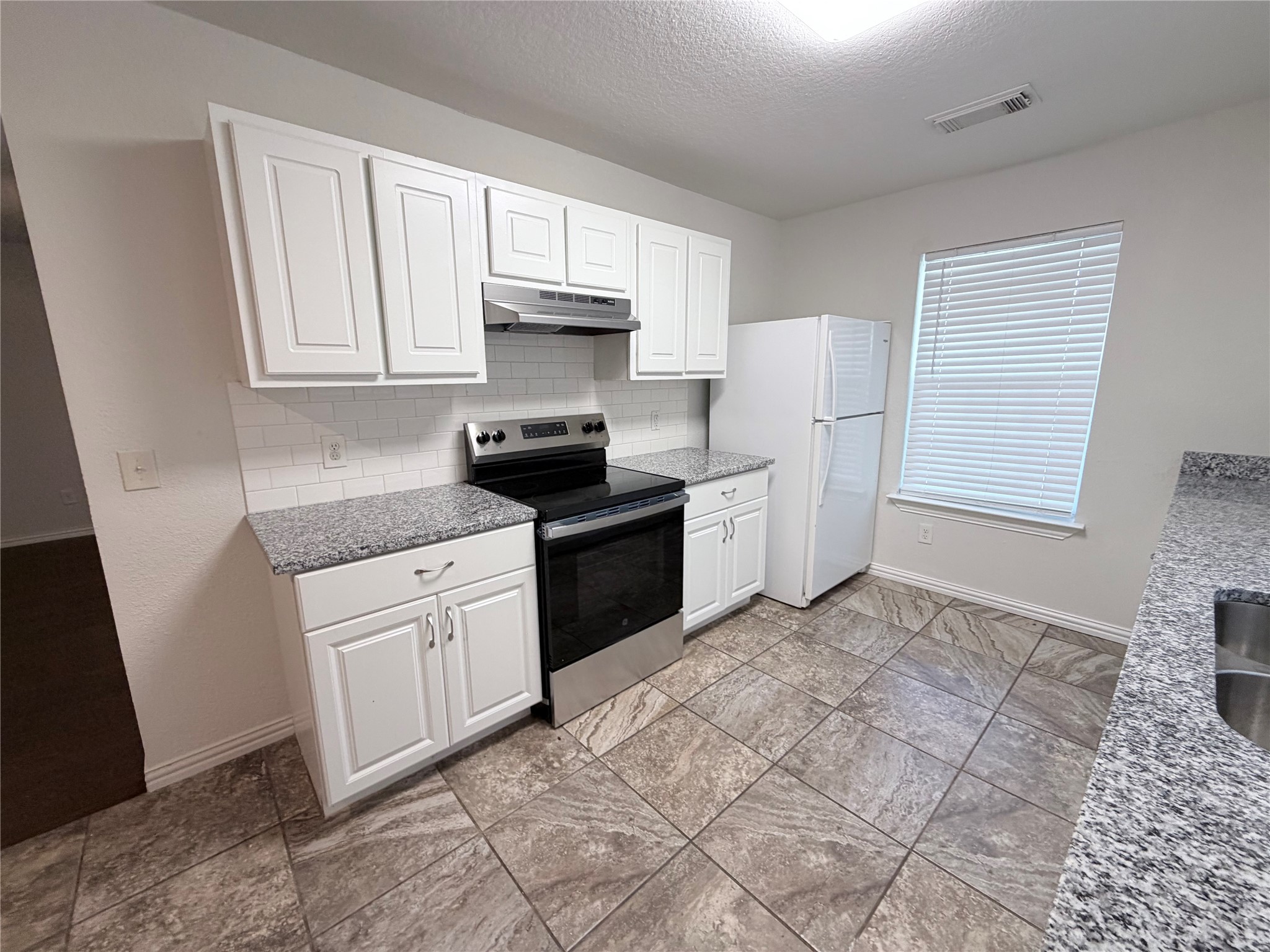11838 Greenmesa Drive Property Photo 12