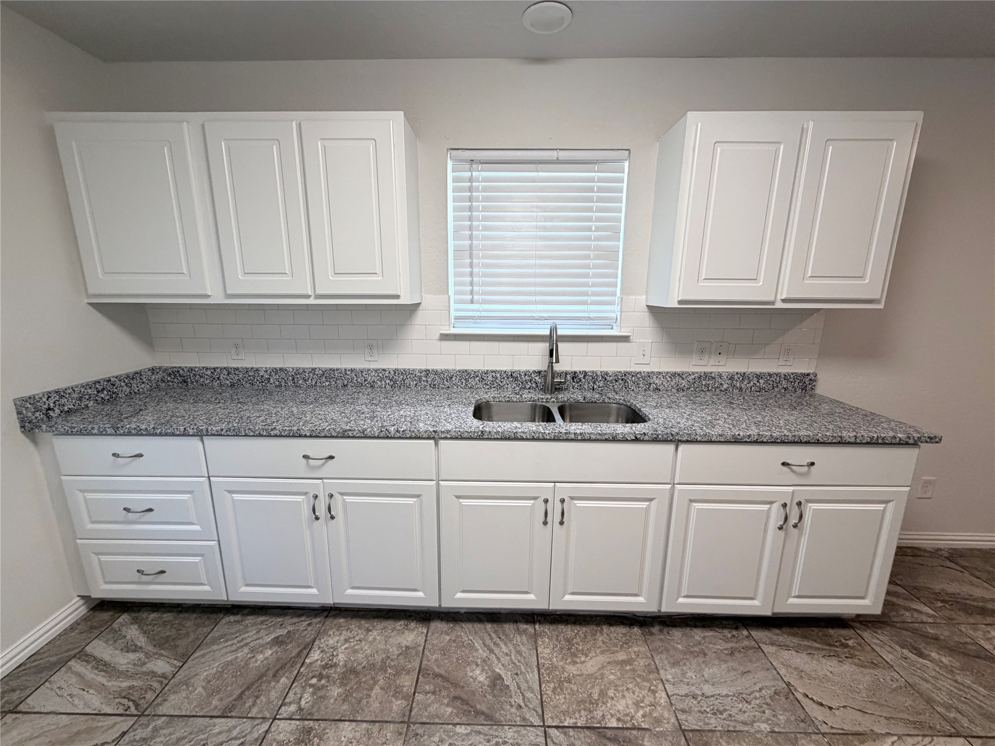 11838 Greenmesa Drive Property Photo 13