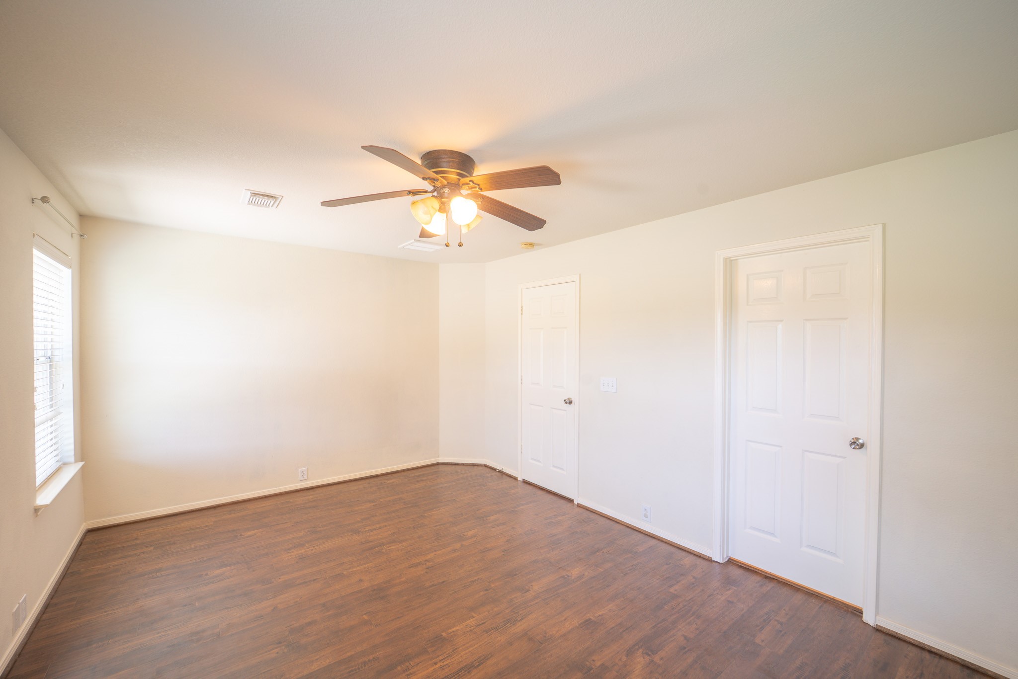 17531 Hoover Gardens Drive Property Photo 19