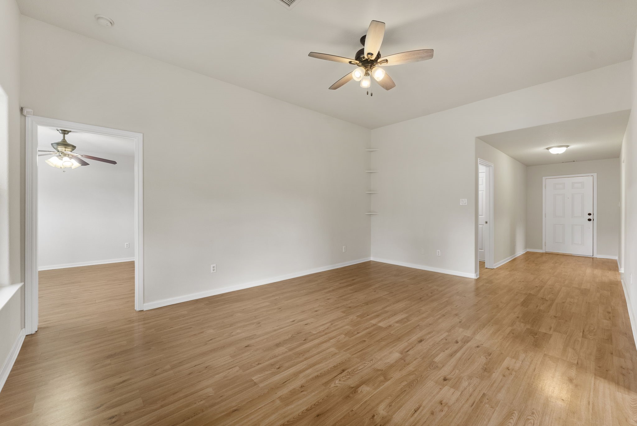 4810 Neches Court Property Photo 6