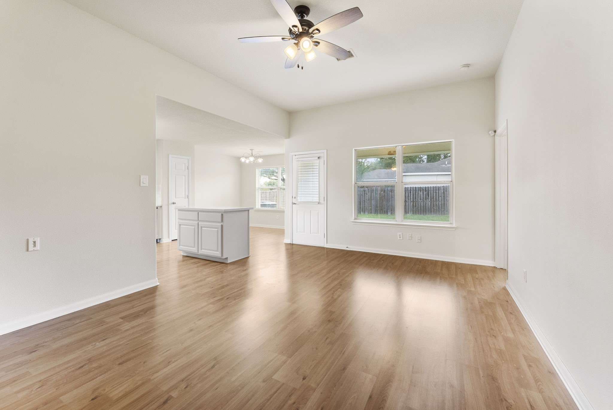 4810 Neches Court Property Photo 7