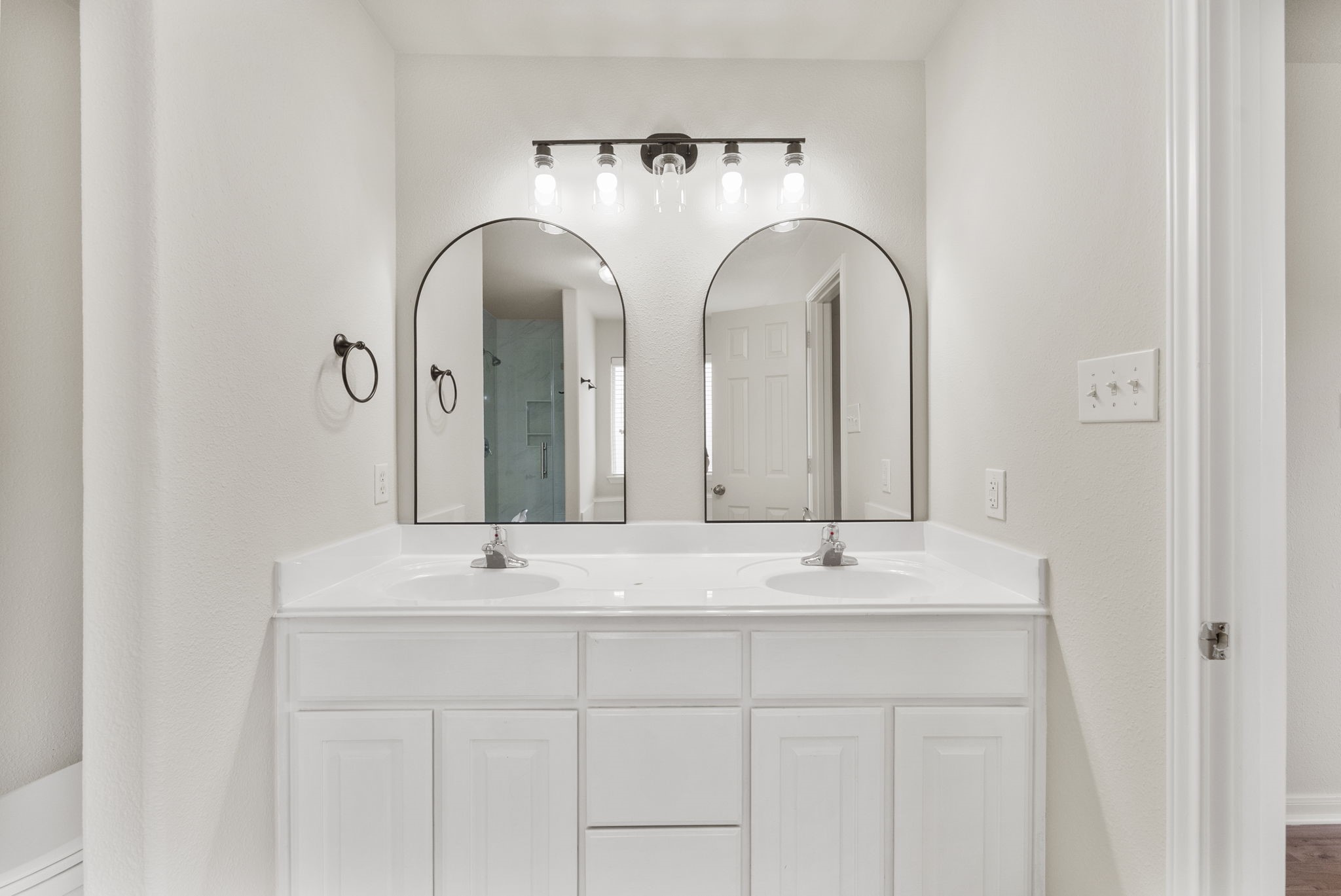 4810 Neches Court Property Photo 18