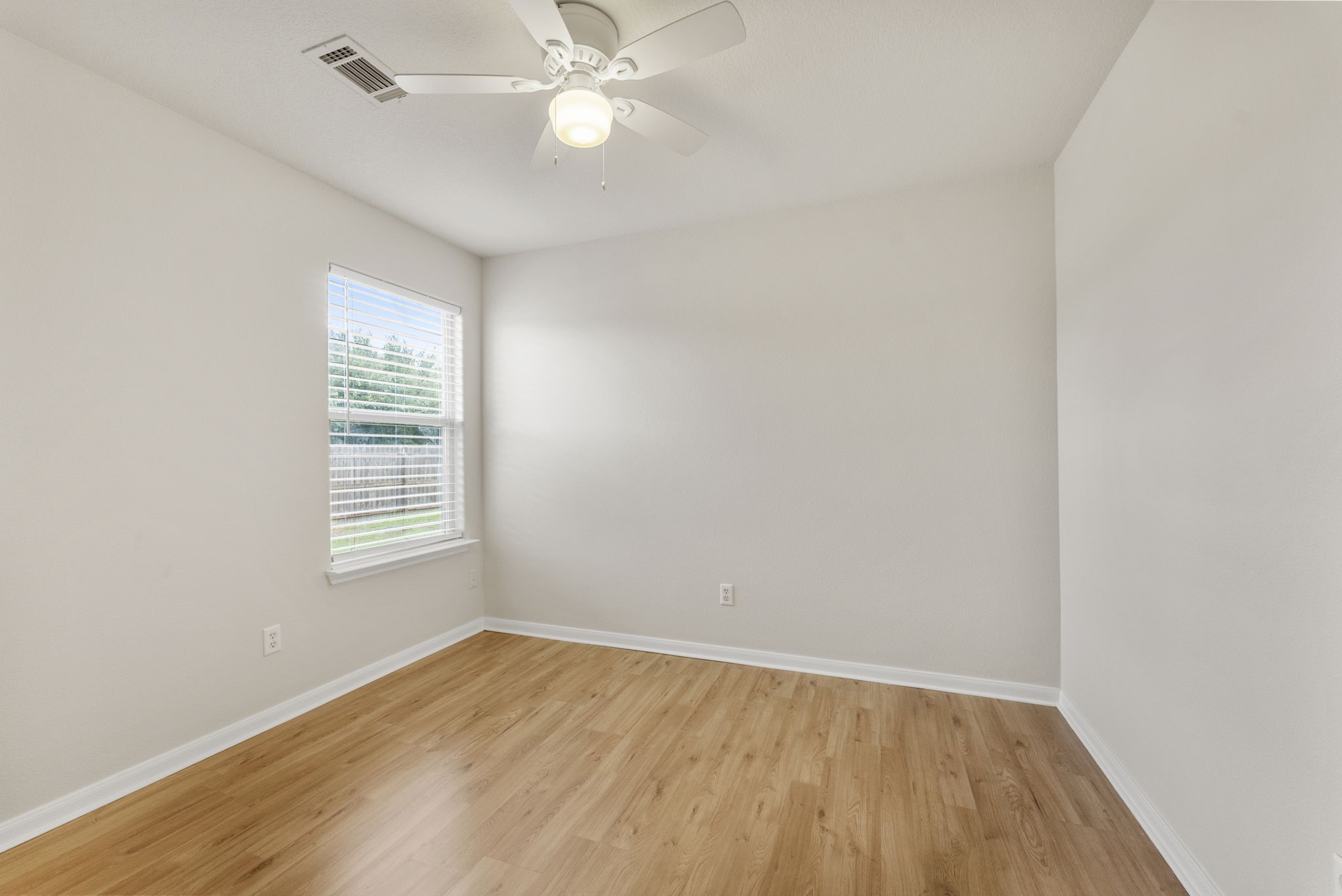 4810 Neches Court Property Photo 22