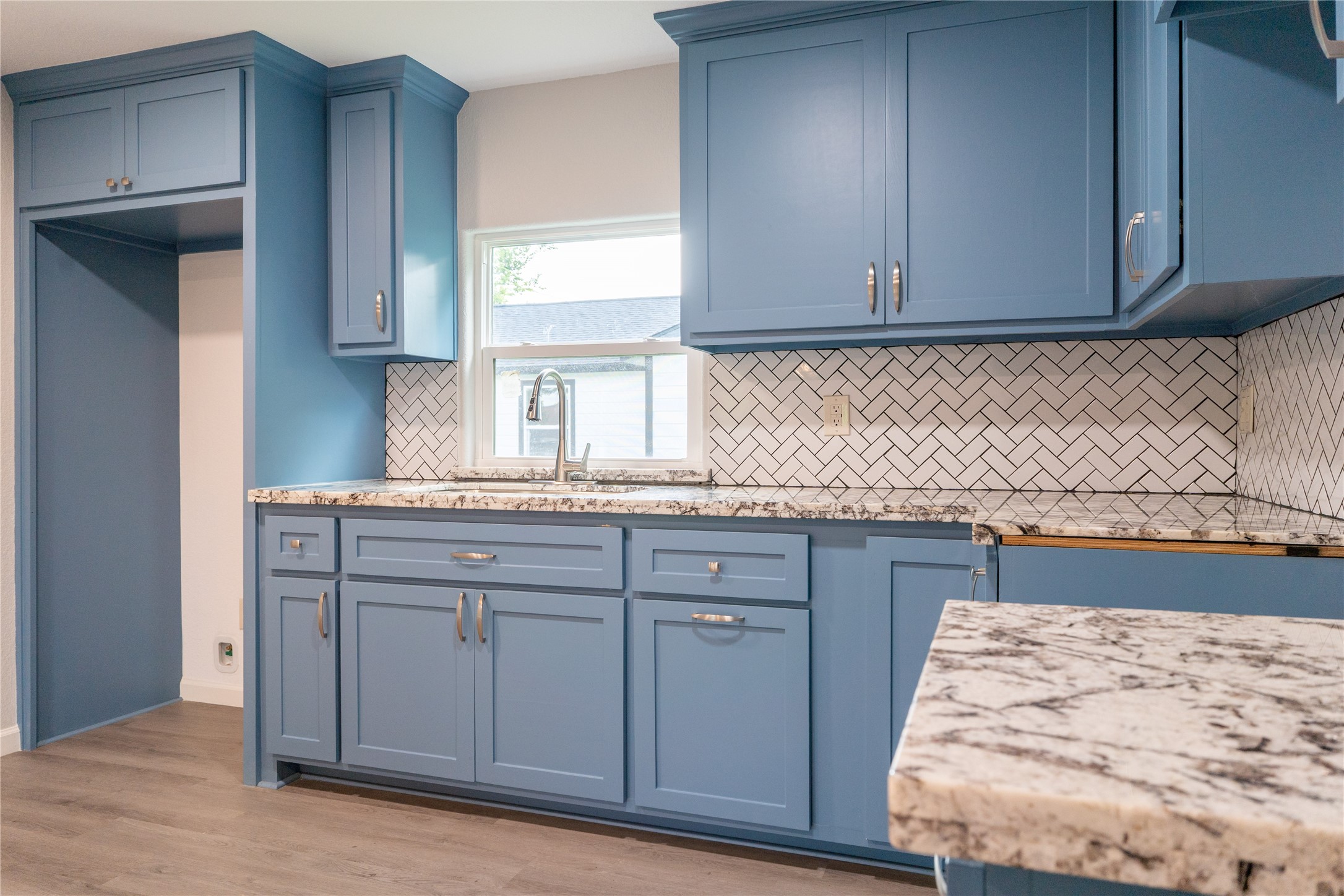 130 & 134 E Bernard Street Property Photo 13