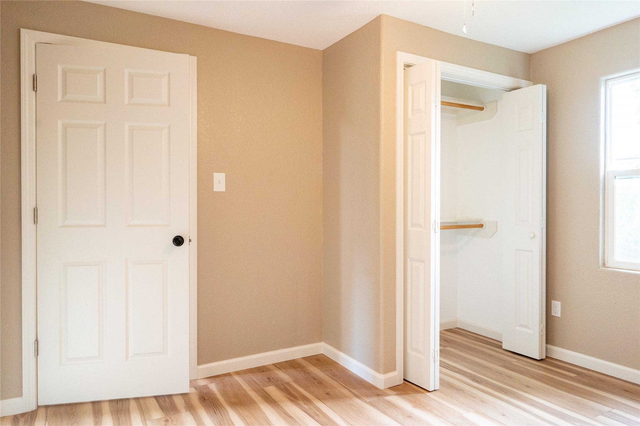 130 & 134 E Bernard Street Property Photo 16