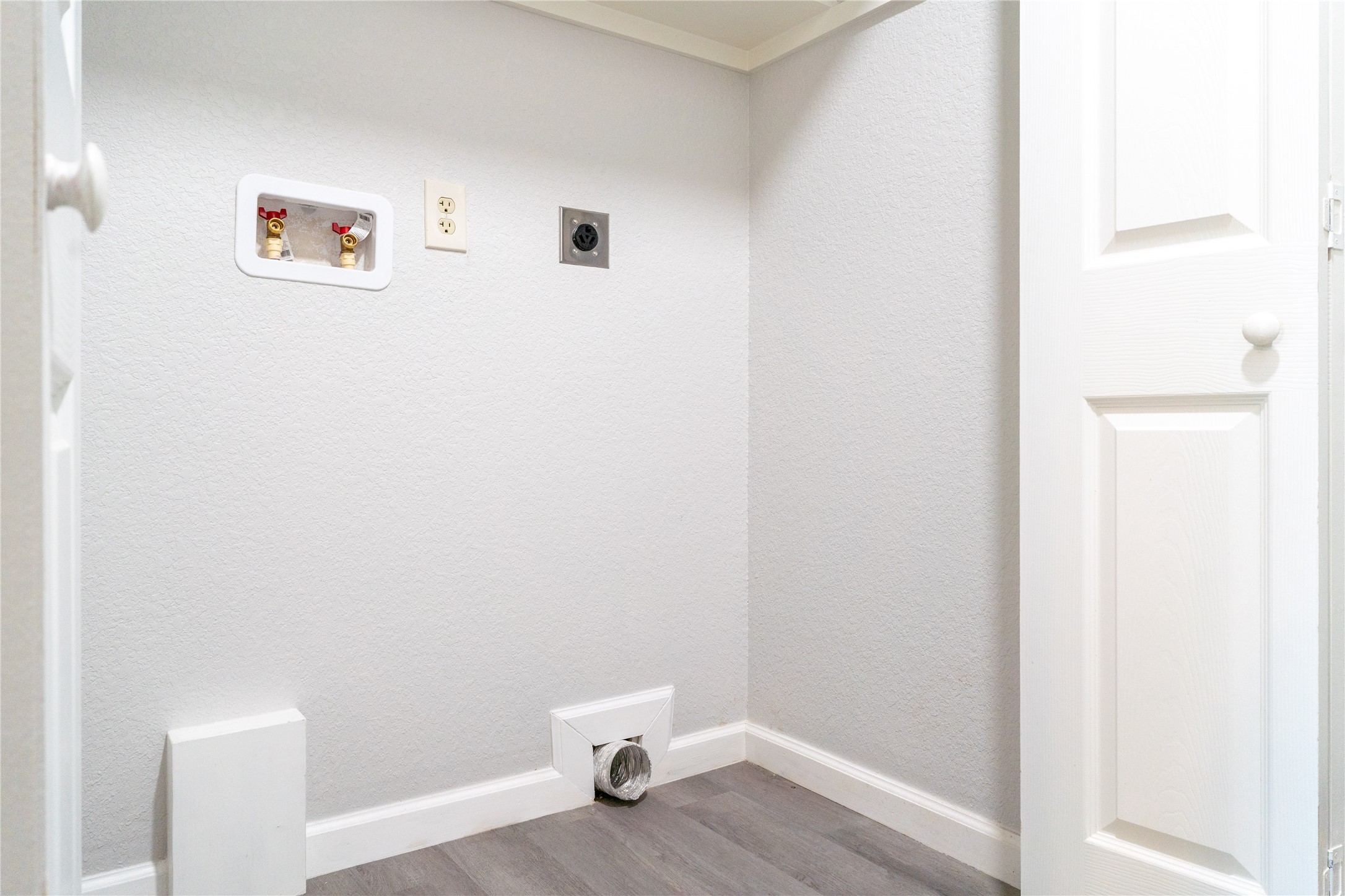 130 & 134 E Bernard Street Property Photo 20