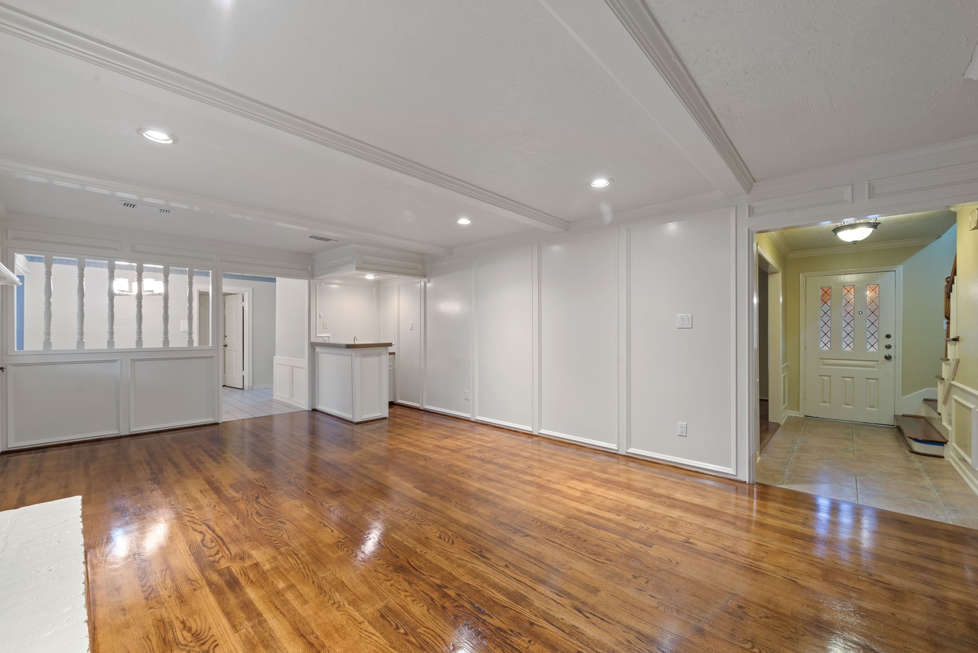 9719 Godstone Lane Property Photo 4