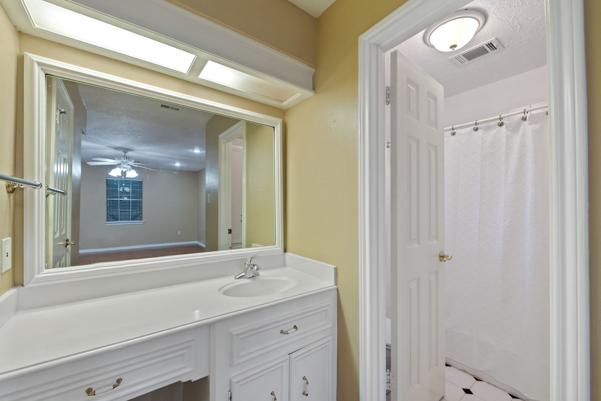 9719 Godstone Lane Property Photo 14