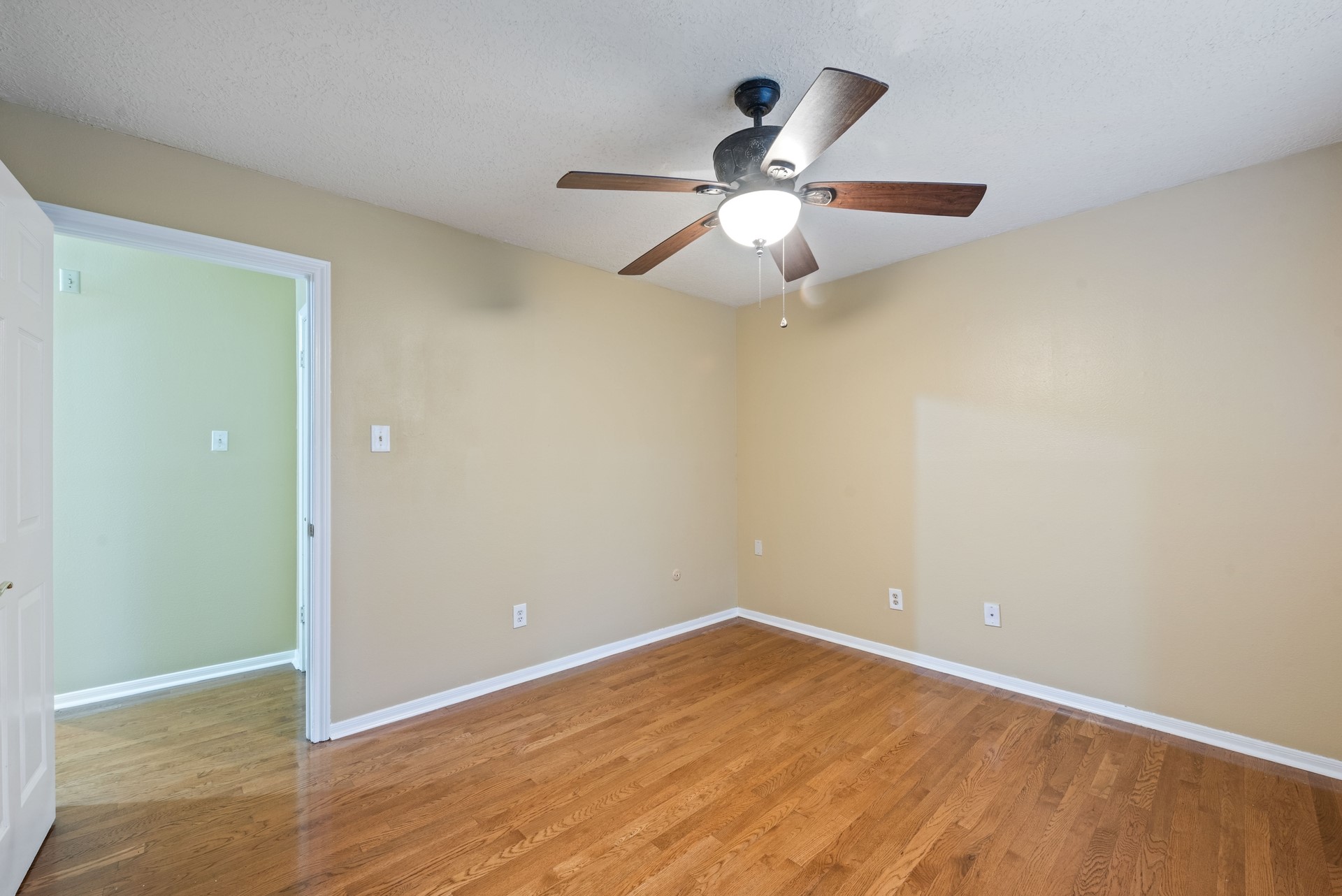 9719 Godstone Lane Property Photo 15
