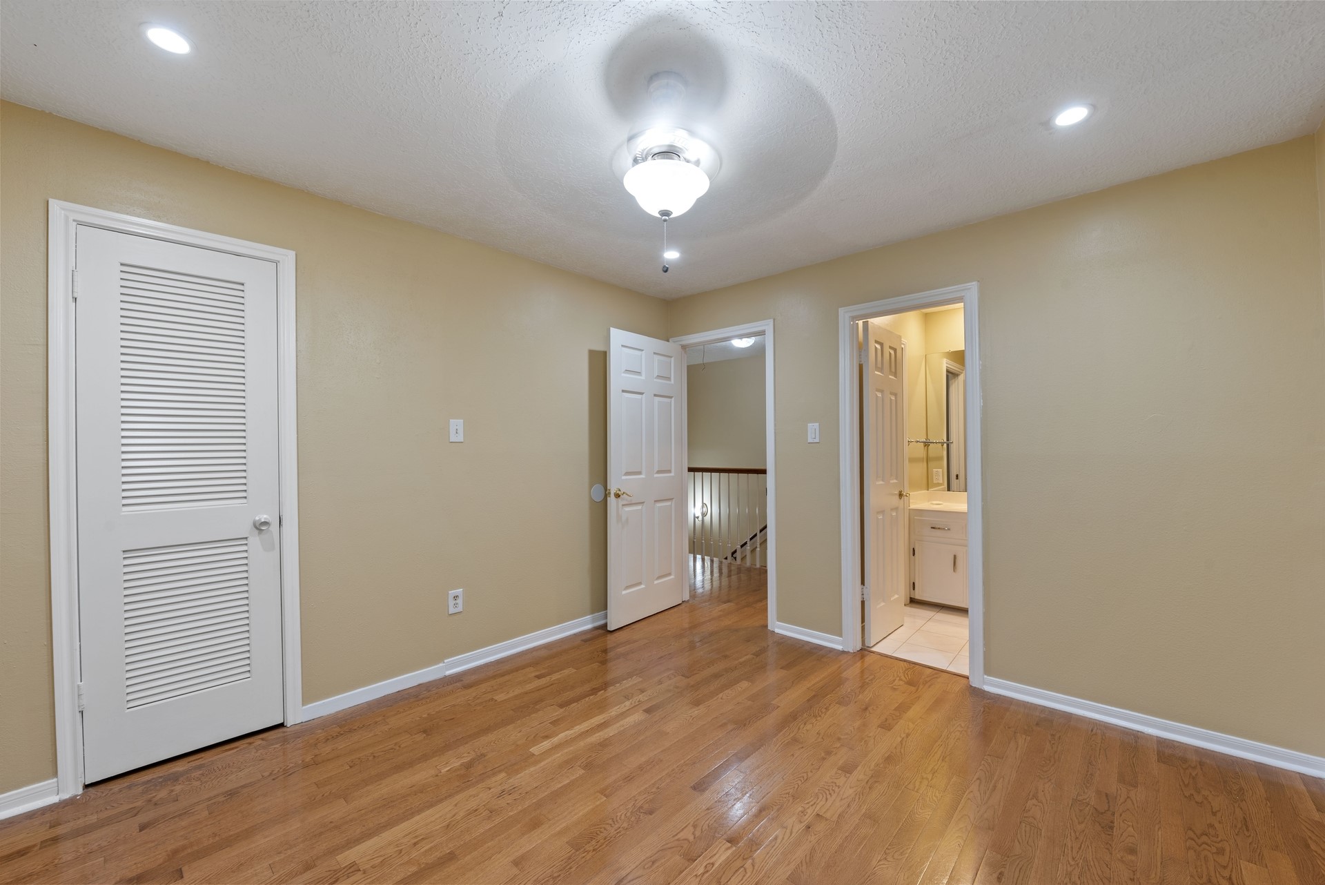 9719 Godstone Lane Property Photo 16