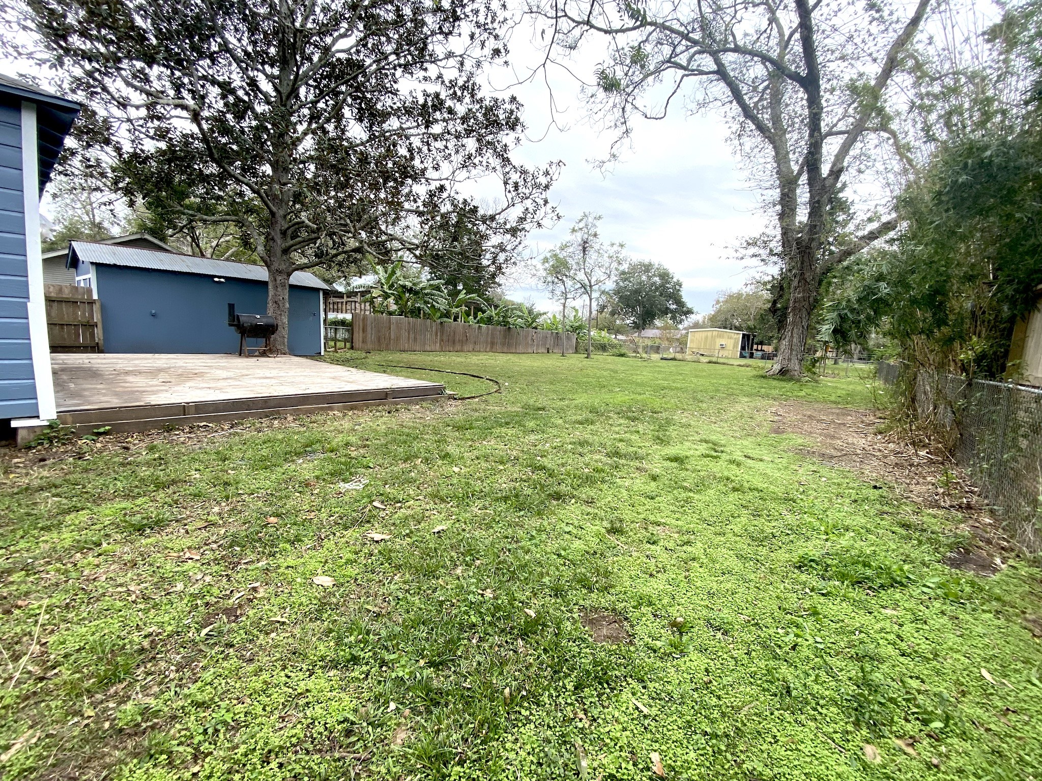 513 E Bernard Street Property Photo 8