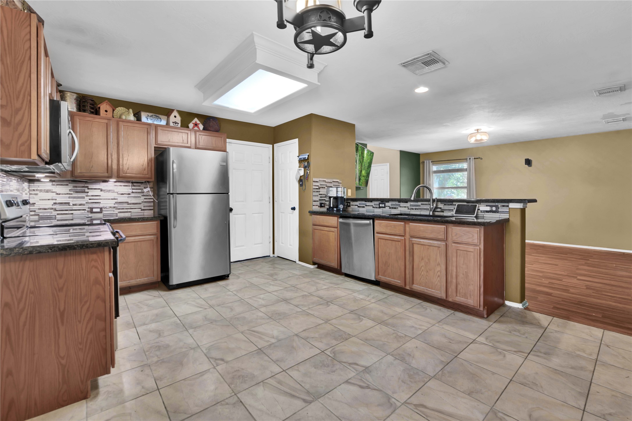 16203 Taffrail Way Property Photo 10