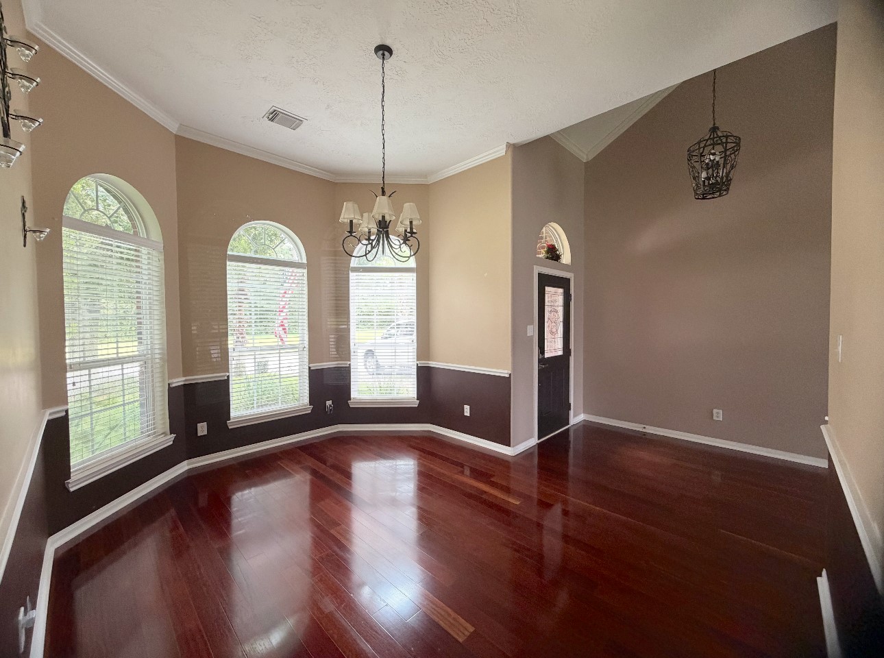 20422 Silver Oak Trail Property Photo 9