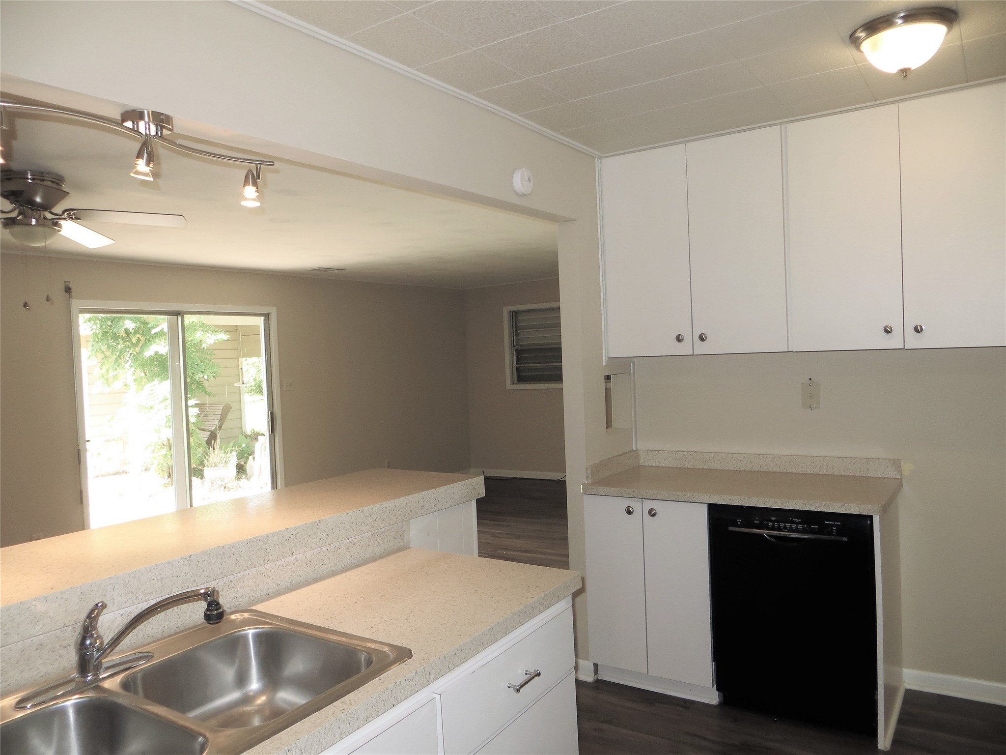 2809 Rosadele Street Property Photo 12