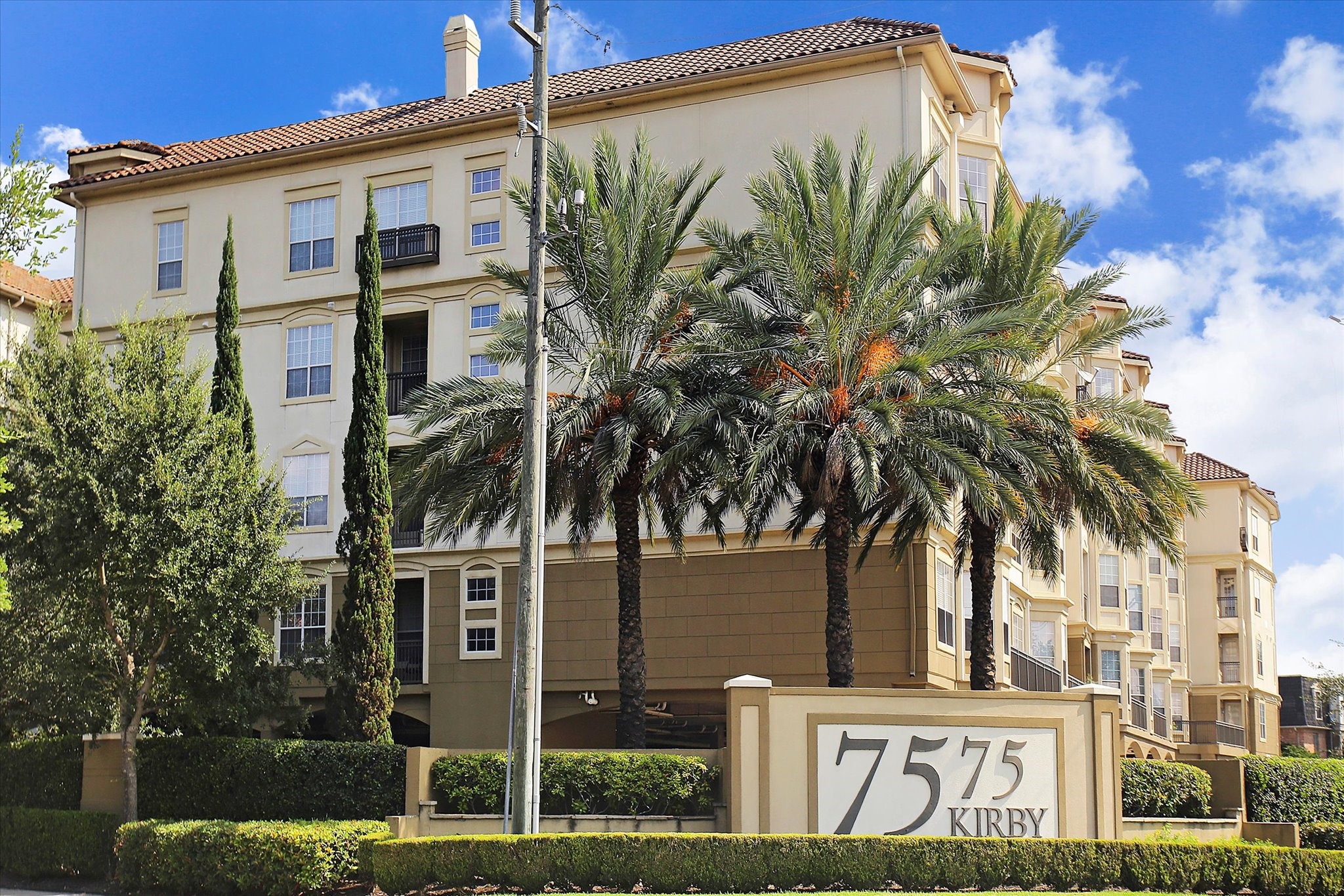 7575 Kirby Real Estate Listings Main Image