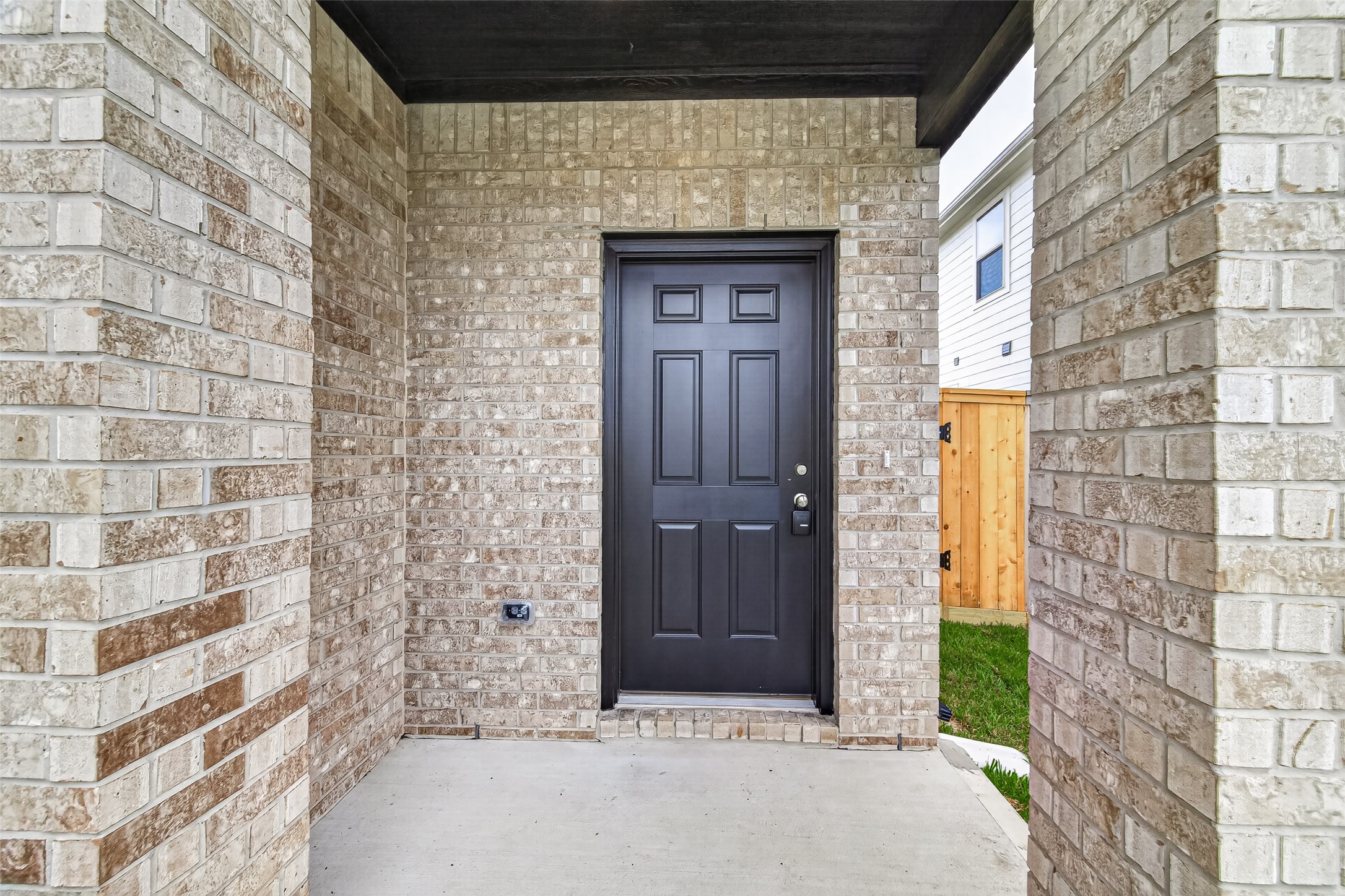 15913 Blass Valley Drive Property Photo 8