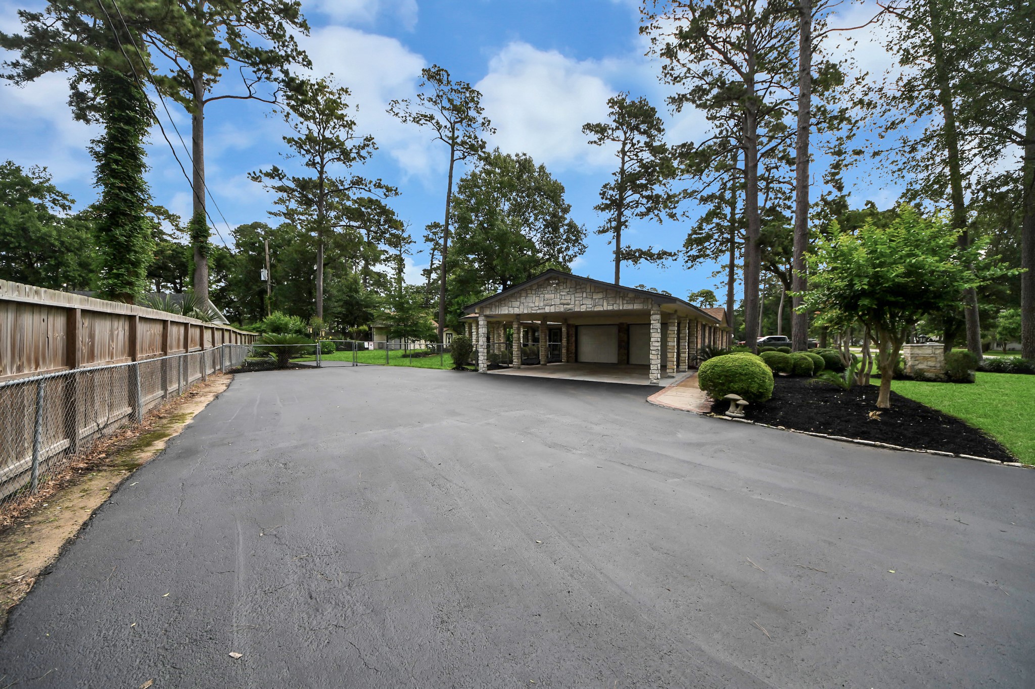 12210 Lieder Drive Property Photo 3
